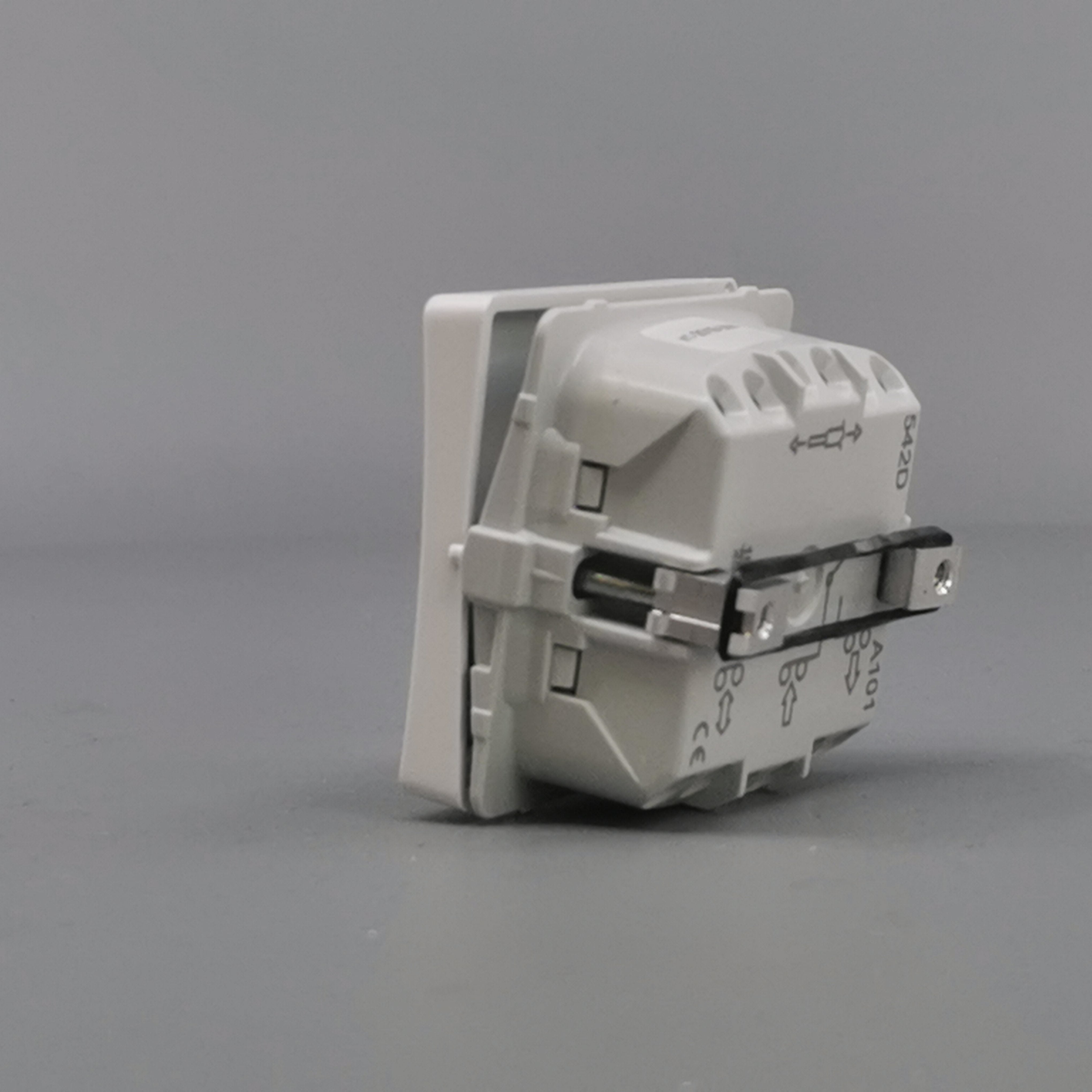 LK Fuga afbryder med sløjfeklemme 16A 1-pol - hvid