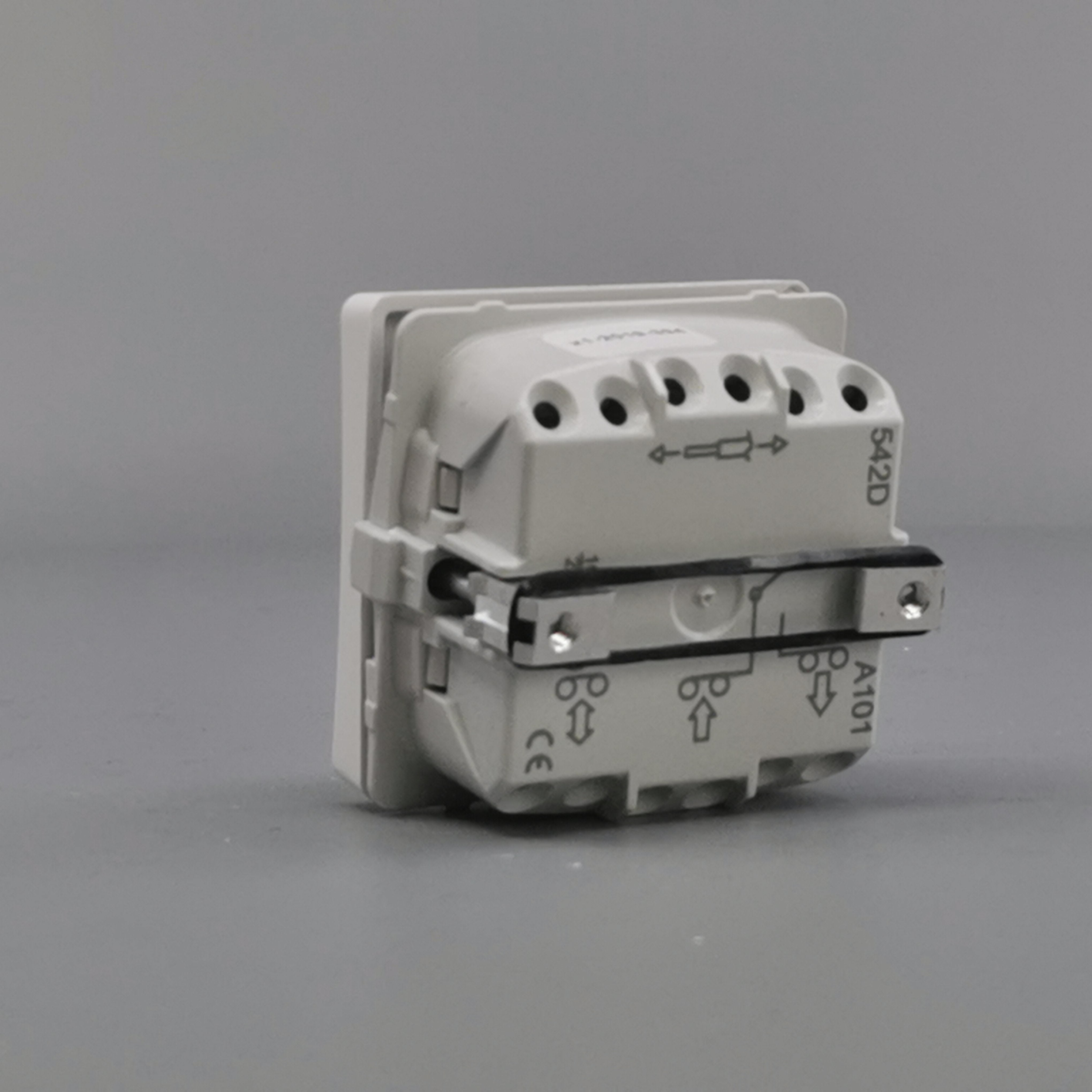 LK Fuga afbryder med sløjfeklemme 16A 1-pol - hvid