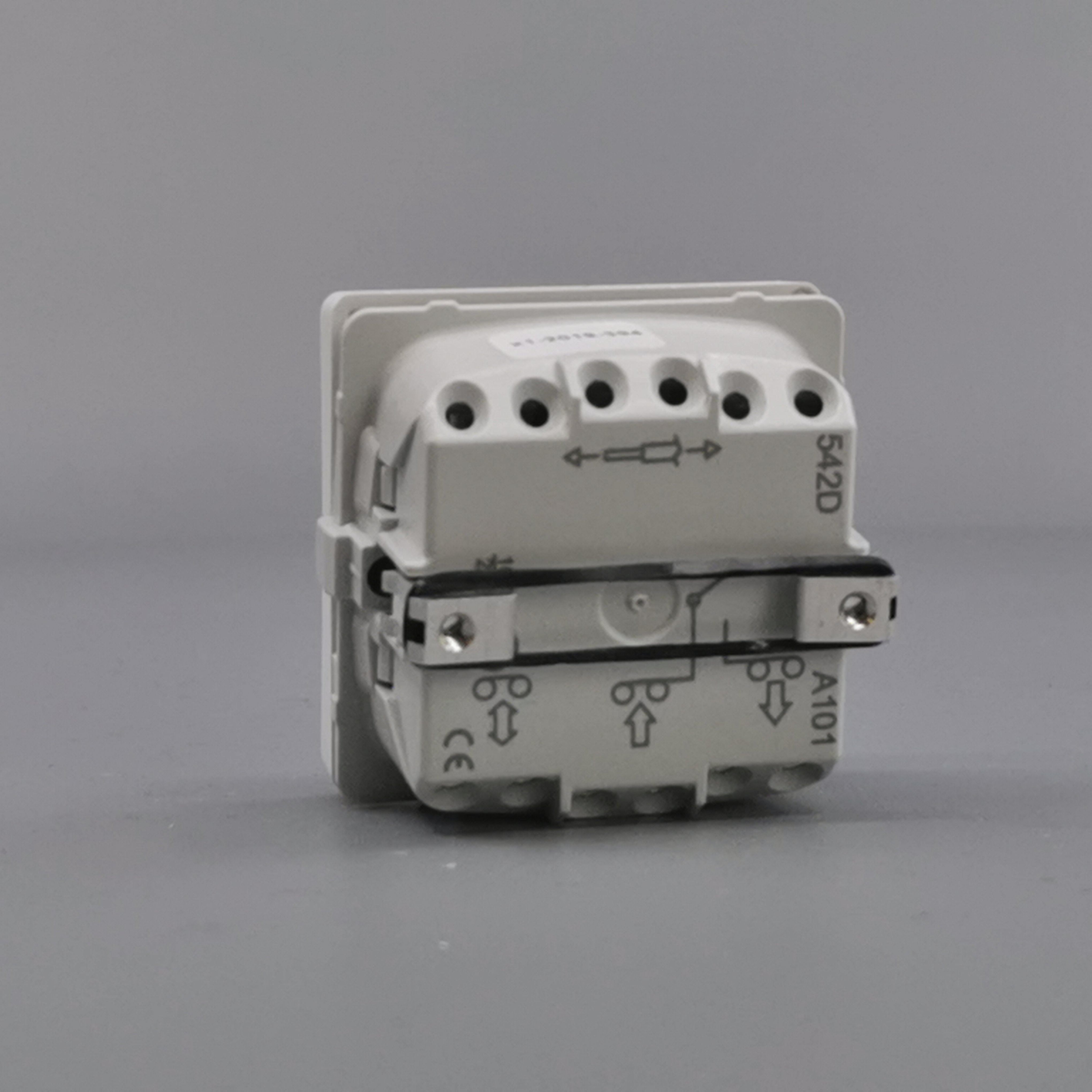 LK Fuga afbryder med sløjfeklemme 16A 1-pol - hvid