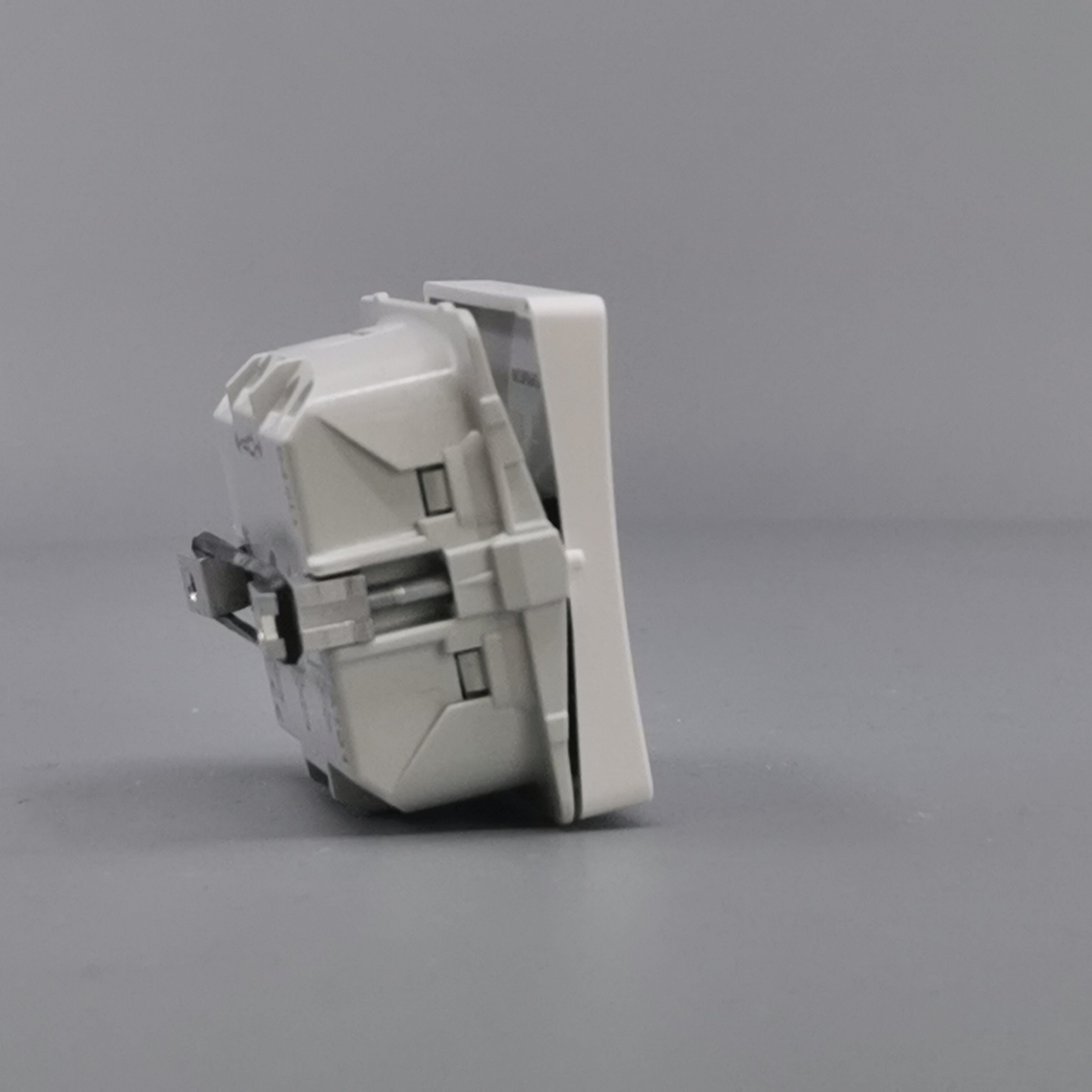 LK Fuga afbryder med sløjfeklemme 16A 1-pol - hvid