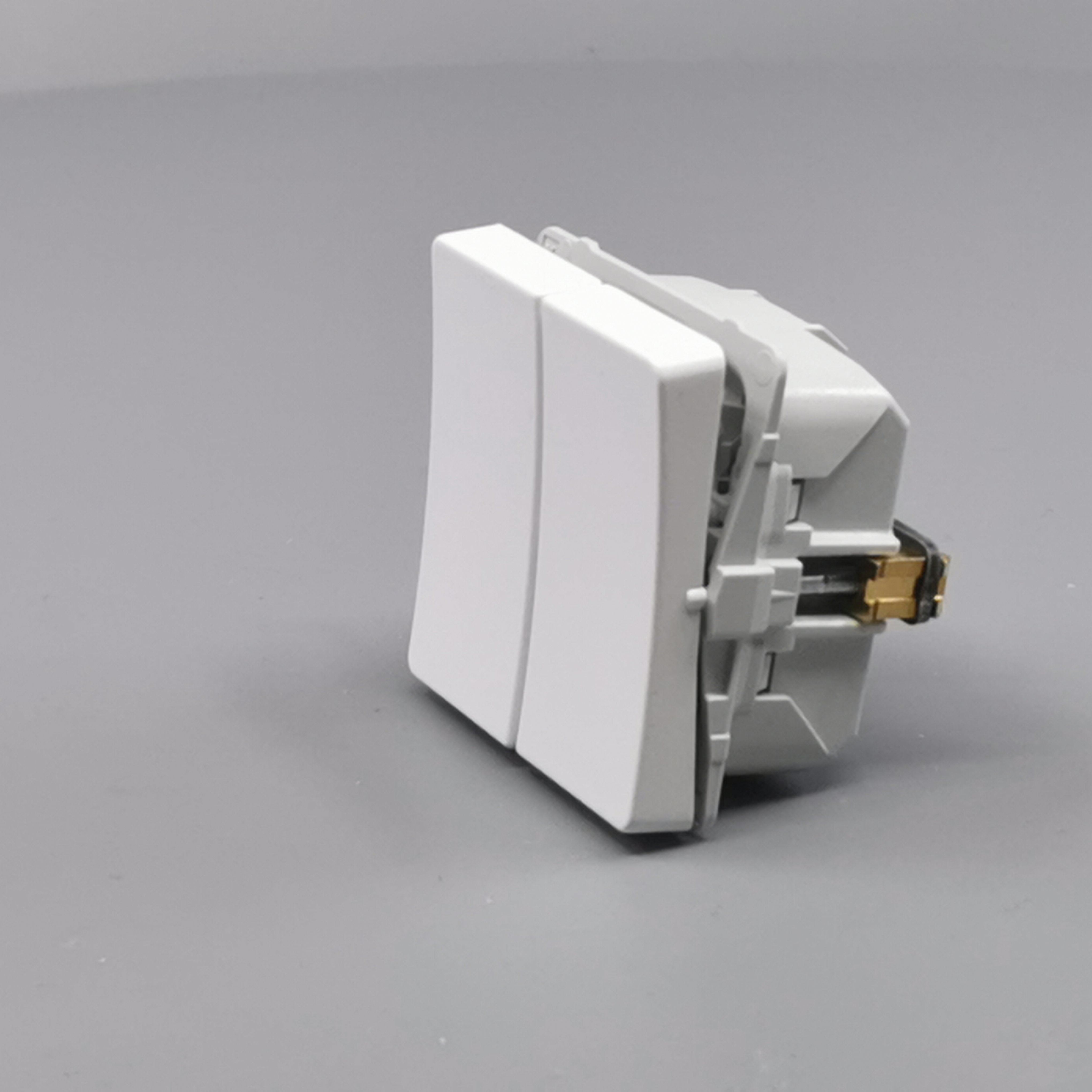 LK Fuga krone afbryder 16A - hvid