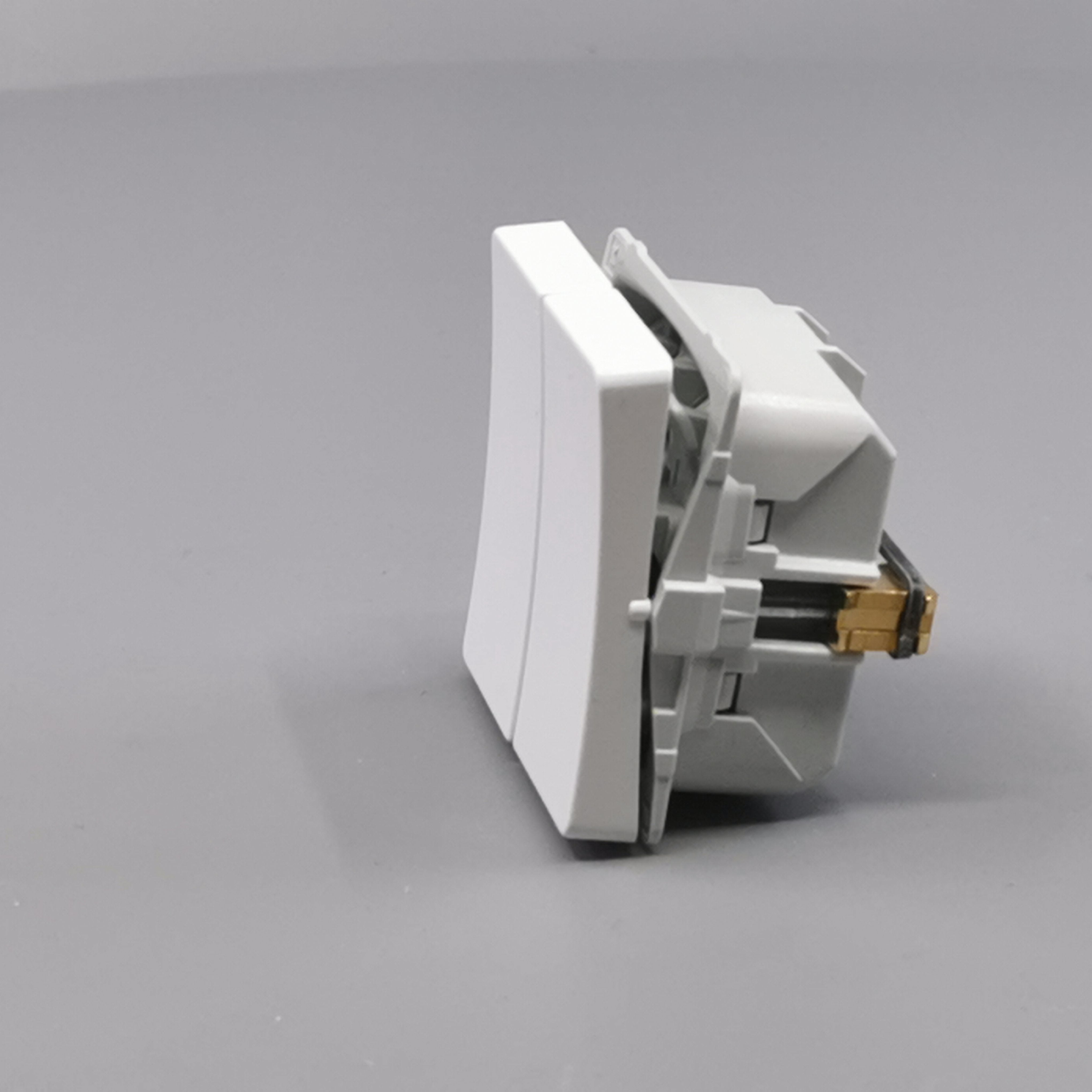 LK Fuga krone afbryder 16A - hvid