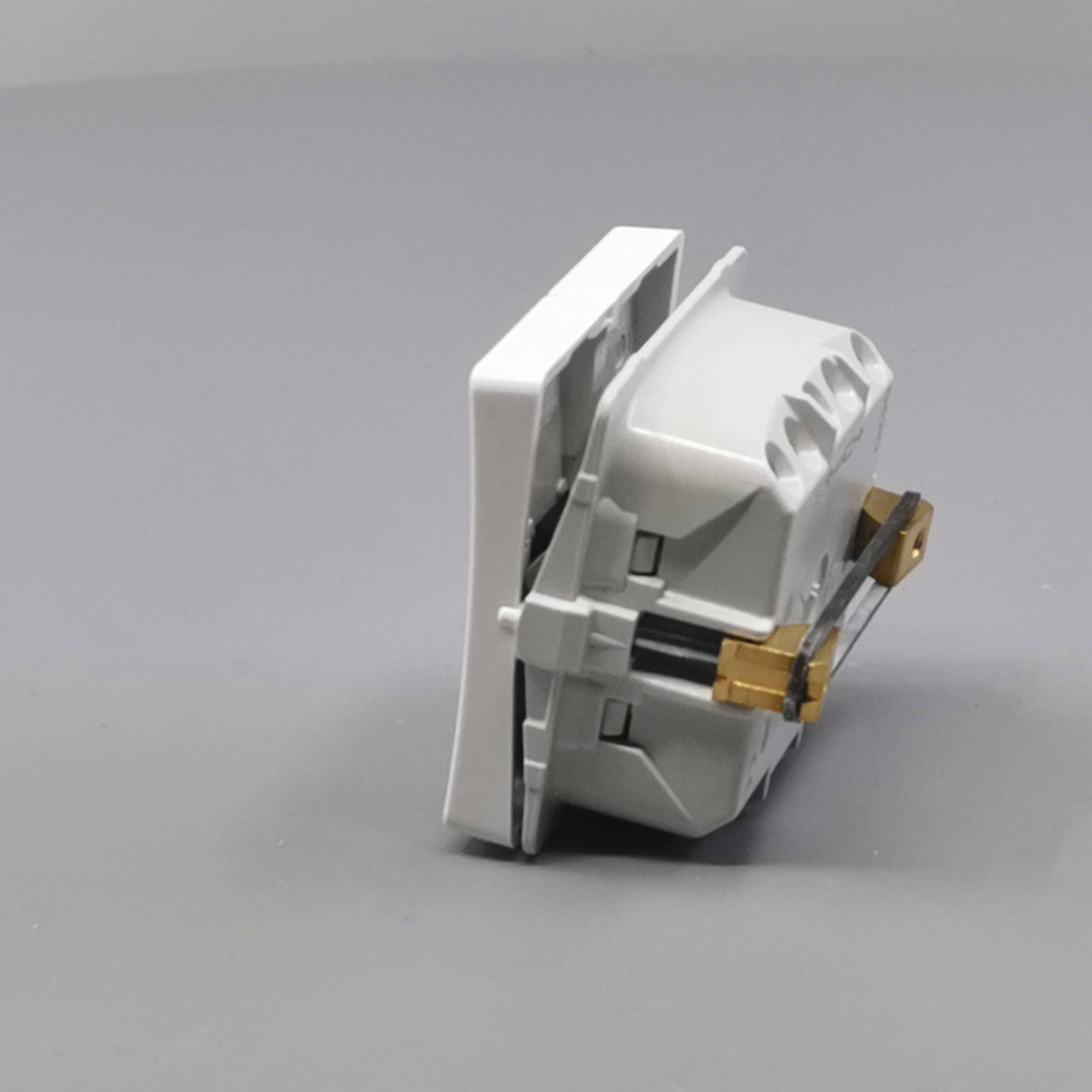 LK Fuga krone afbryder 16A - hvid