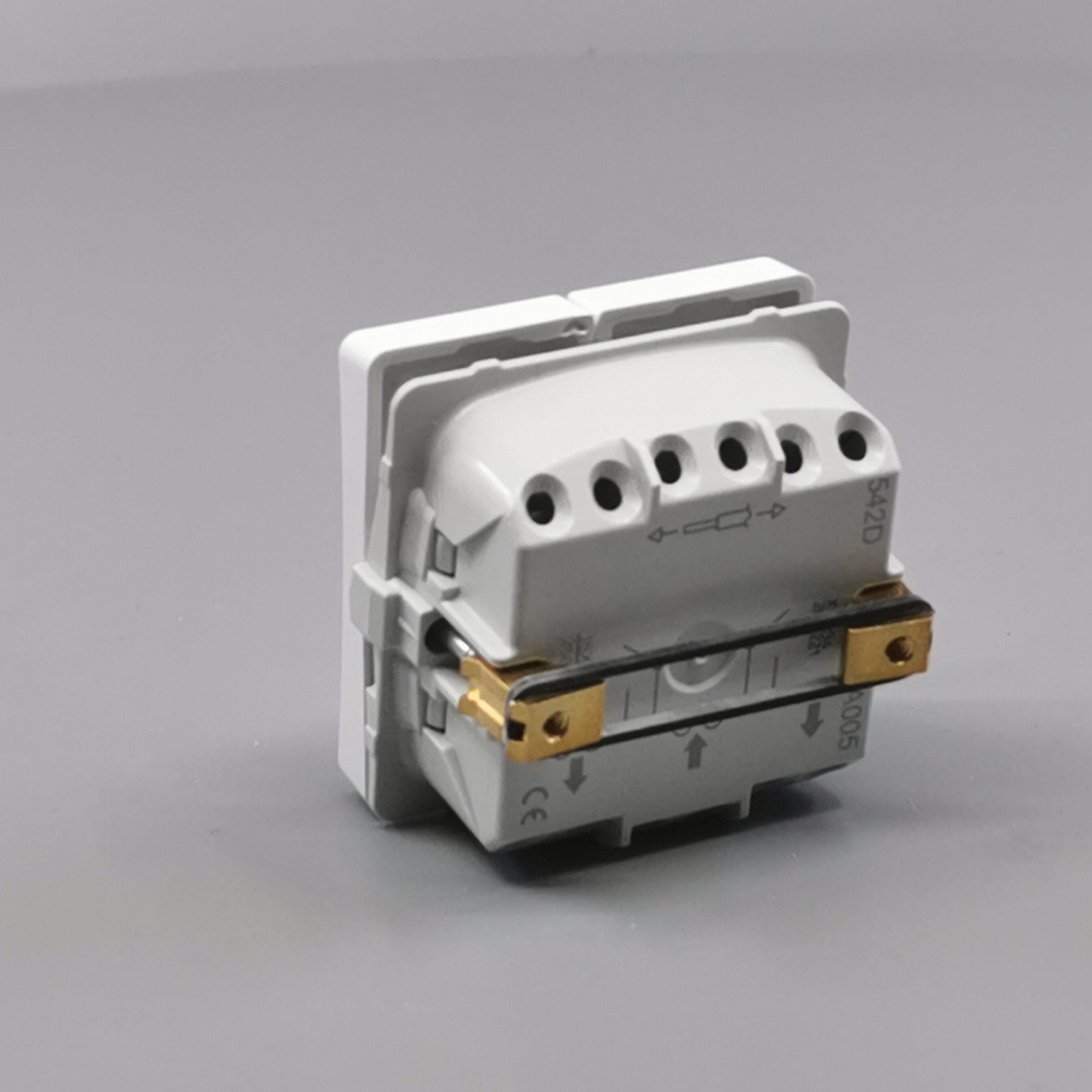 LK Fuga krone afbryder 16A - hvid