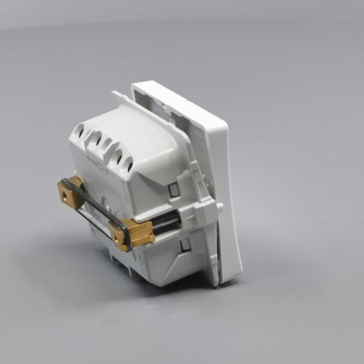 LK Fuga krone afbryder 16A - hvid (360° frame 17)