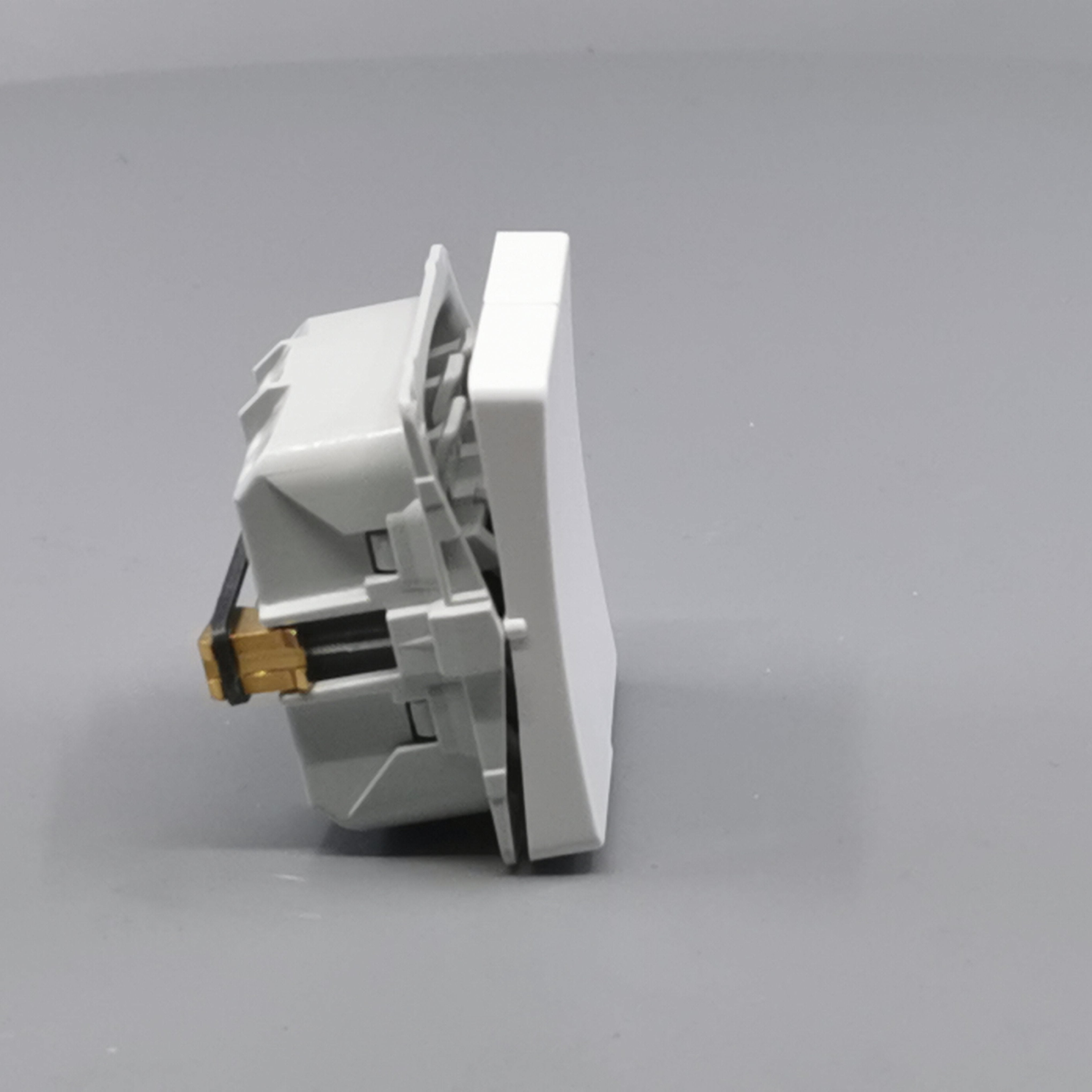 LK Fuga krone afbryder 16A - hvid