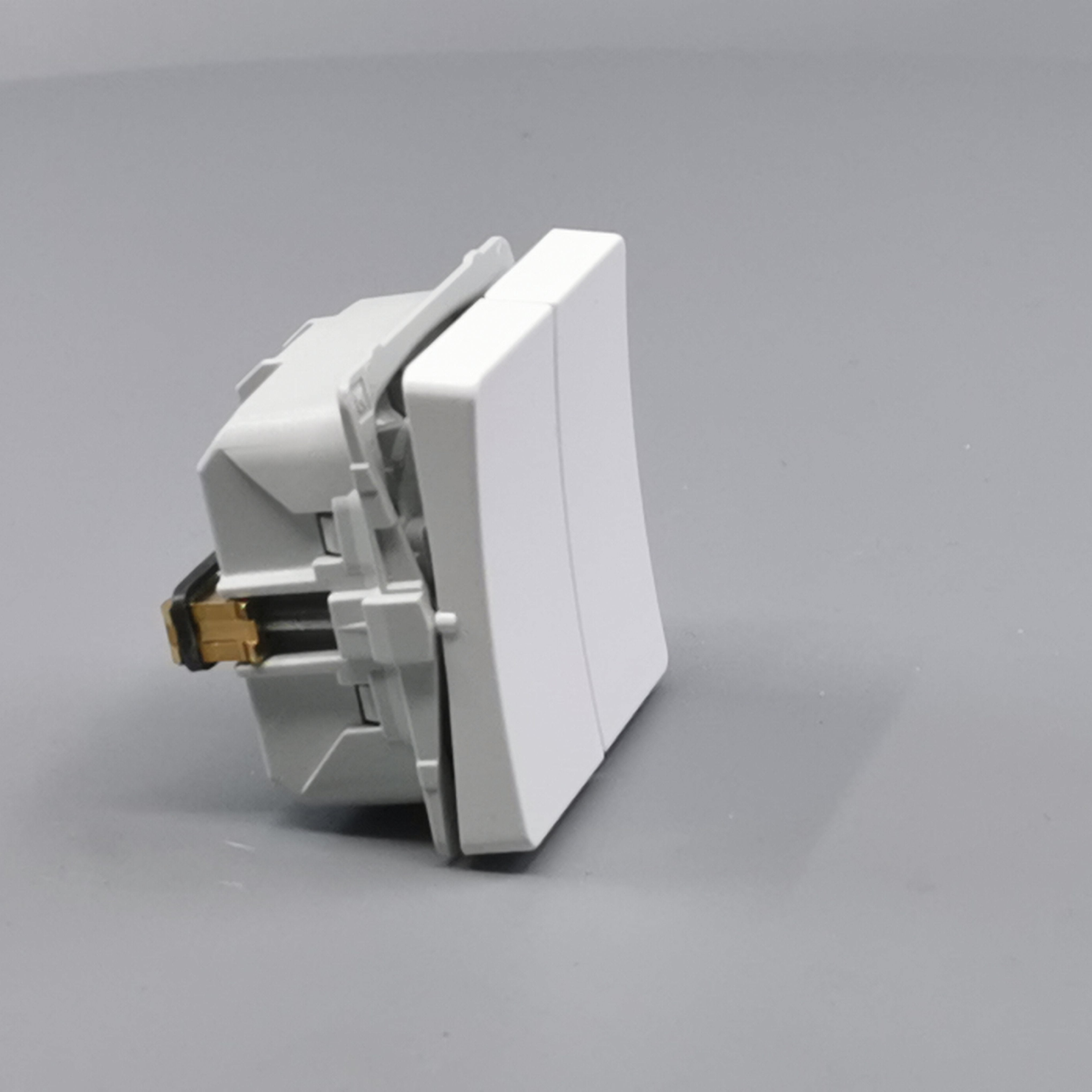 LK Fuga krone afbryder 16A - hvid