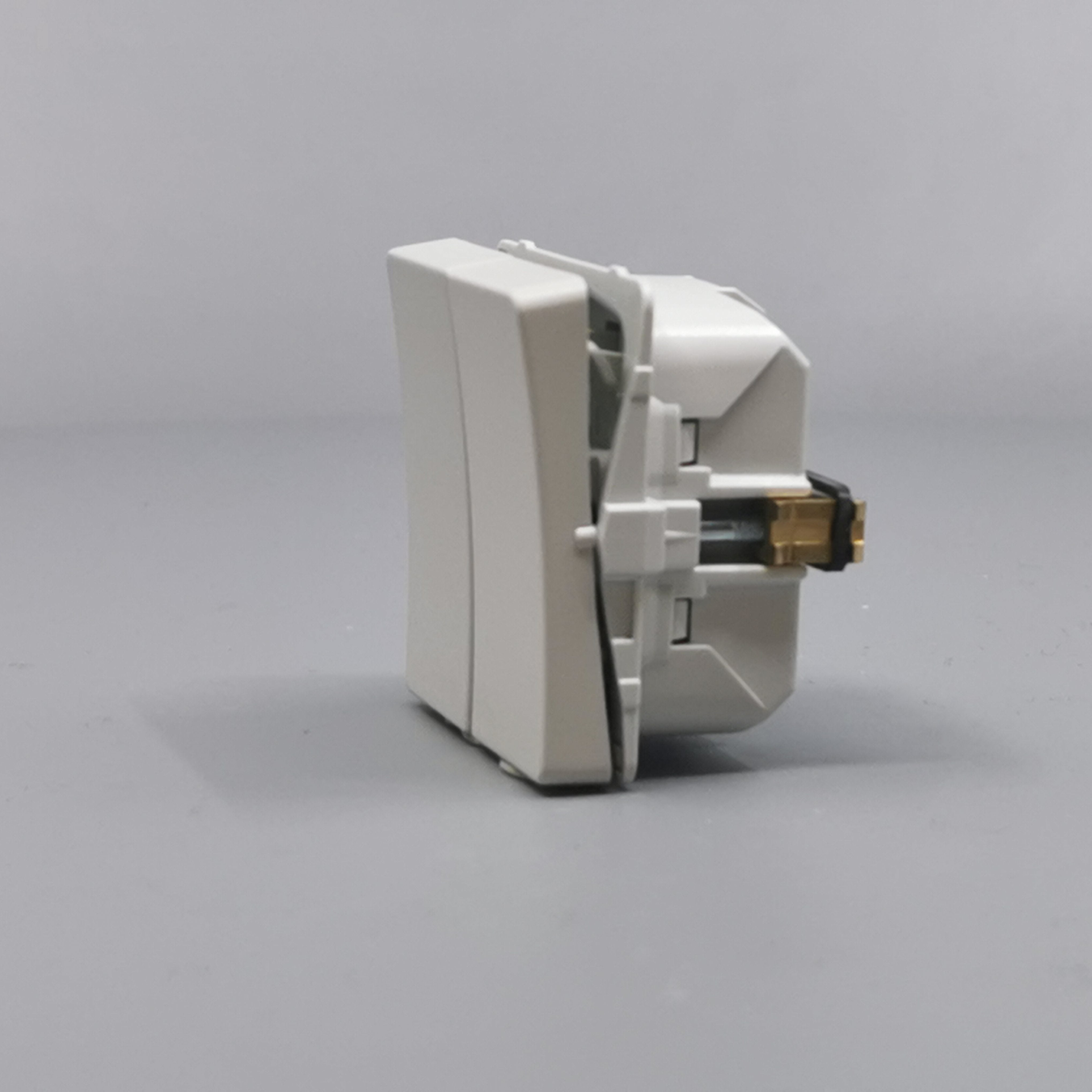 LK Fuga krone afbryder 16A - lysegrå