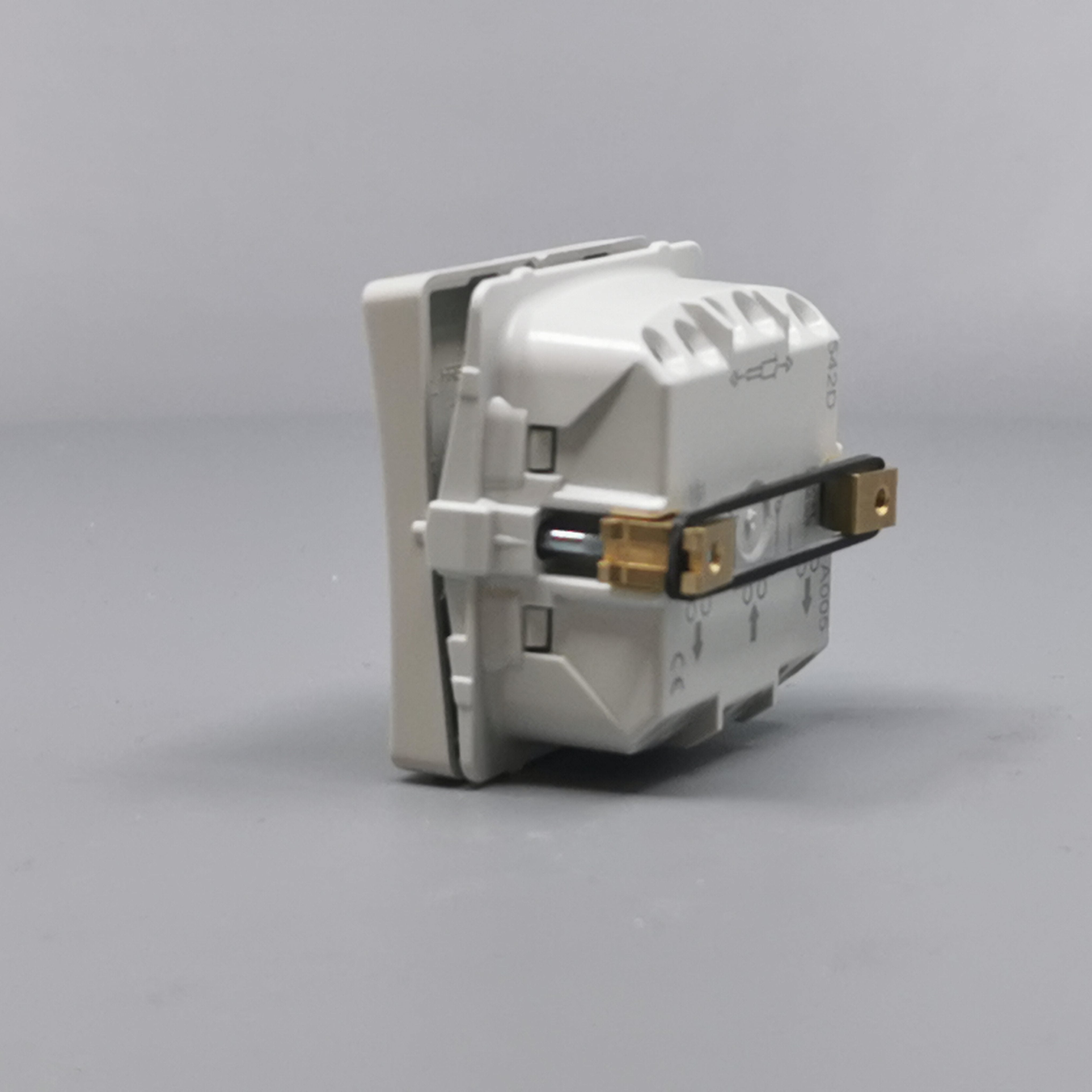 LK Fuga krone afbryder 16A - lysegrå