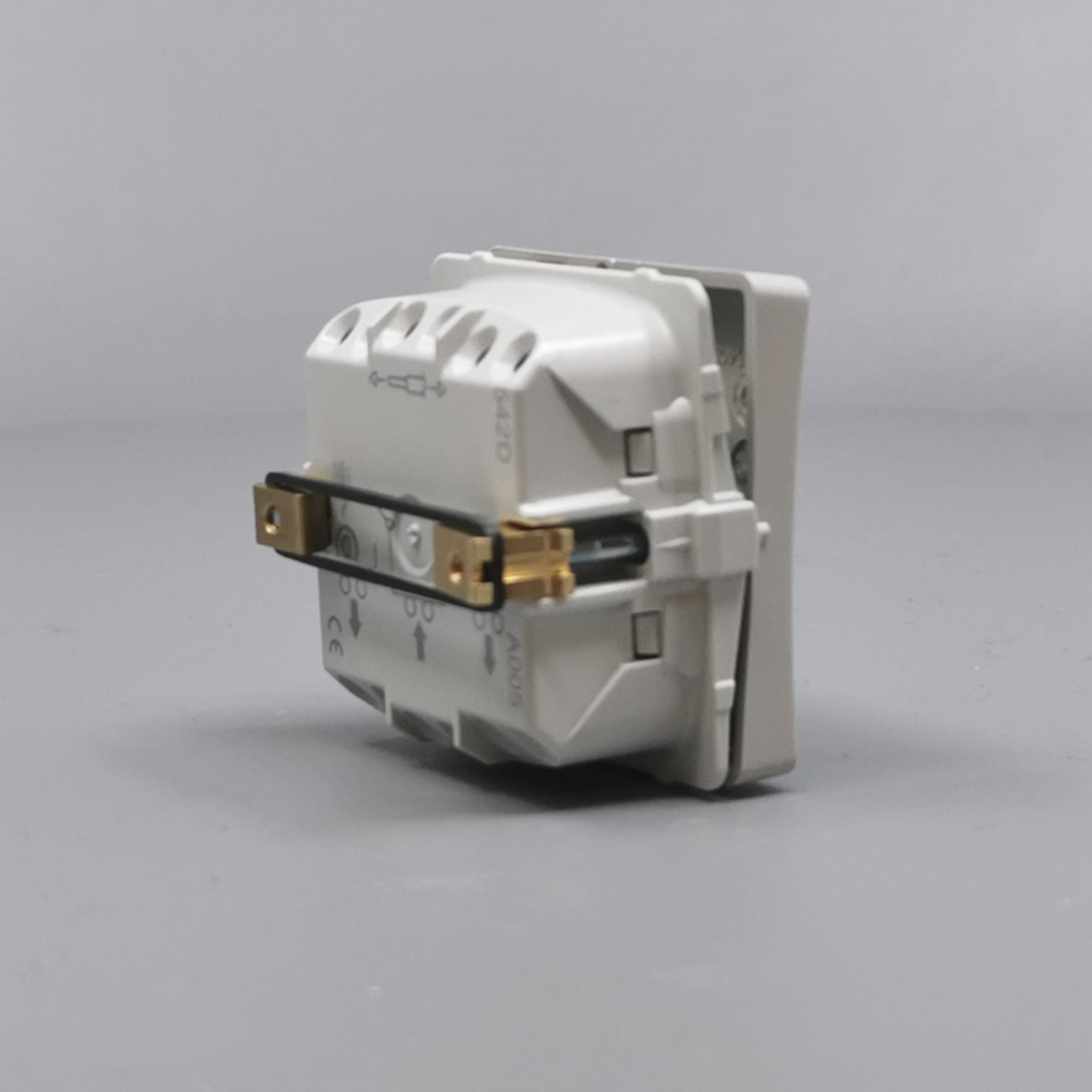 LK Fuga krone afbryder 16A - lysegrå