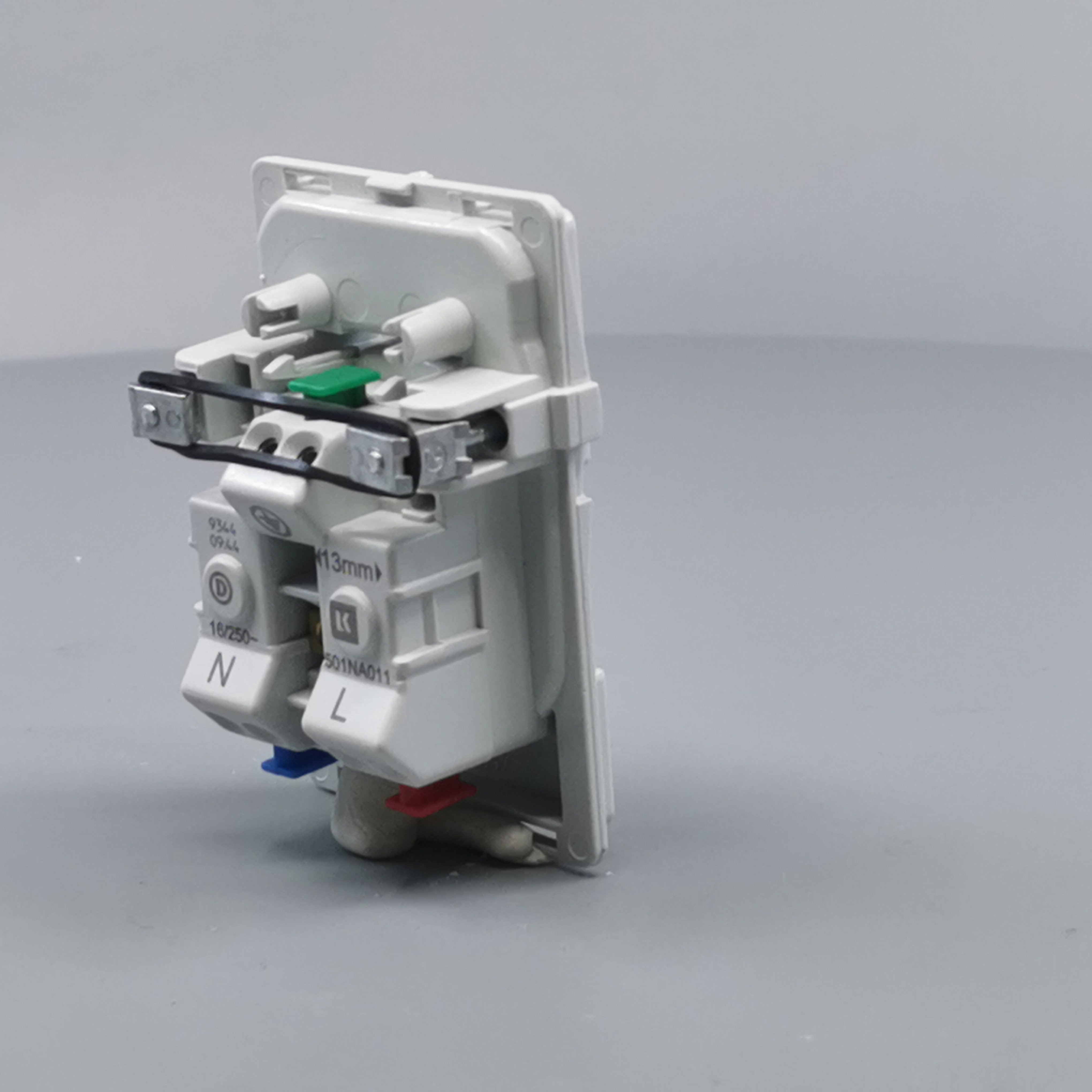 Fuga stikkontakt 2-pol m/jord 1½m uden afdækning