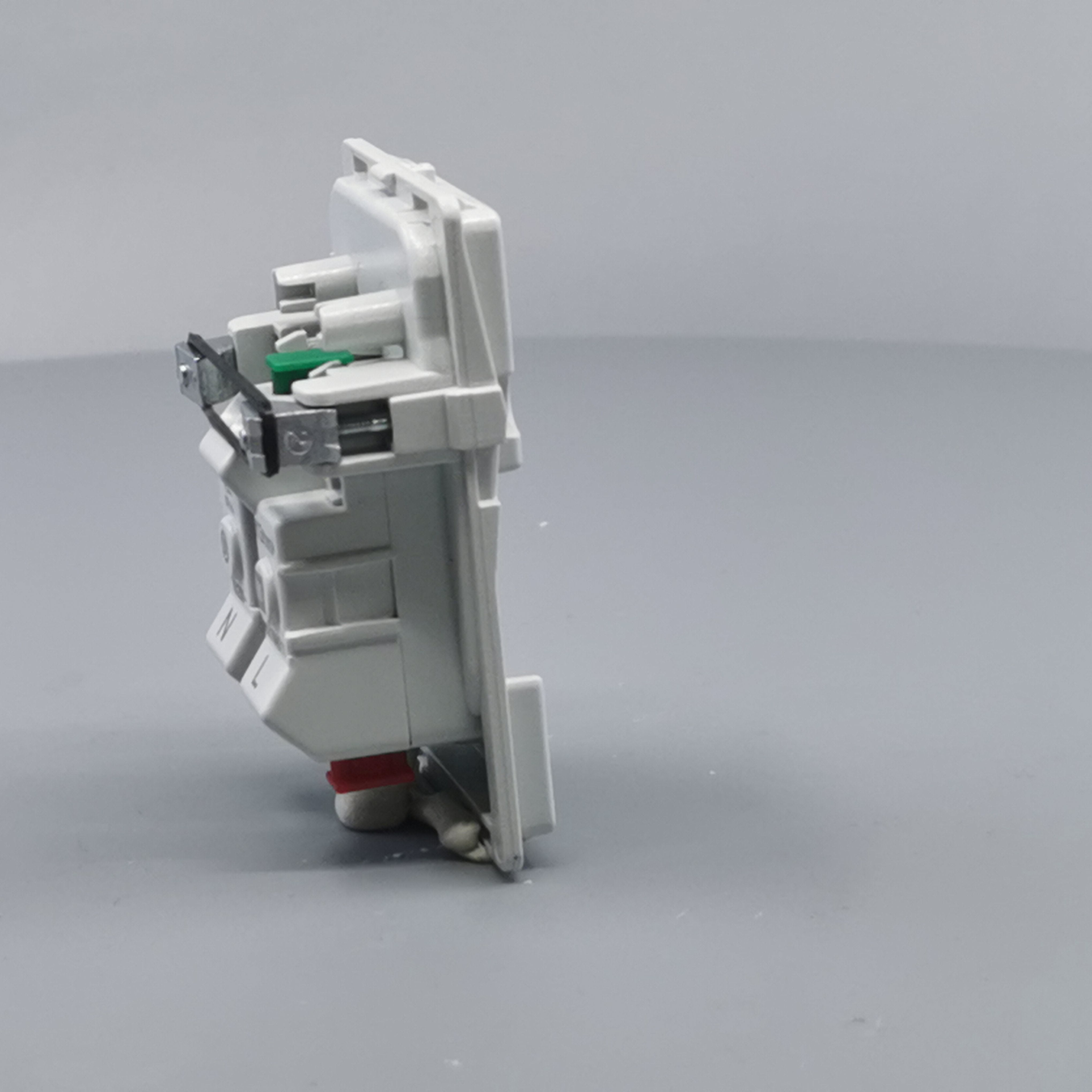 Fuga stikkontakt 2-pol m/jord 1½m uden afdækning