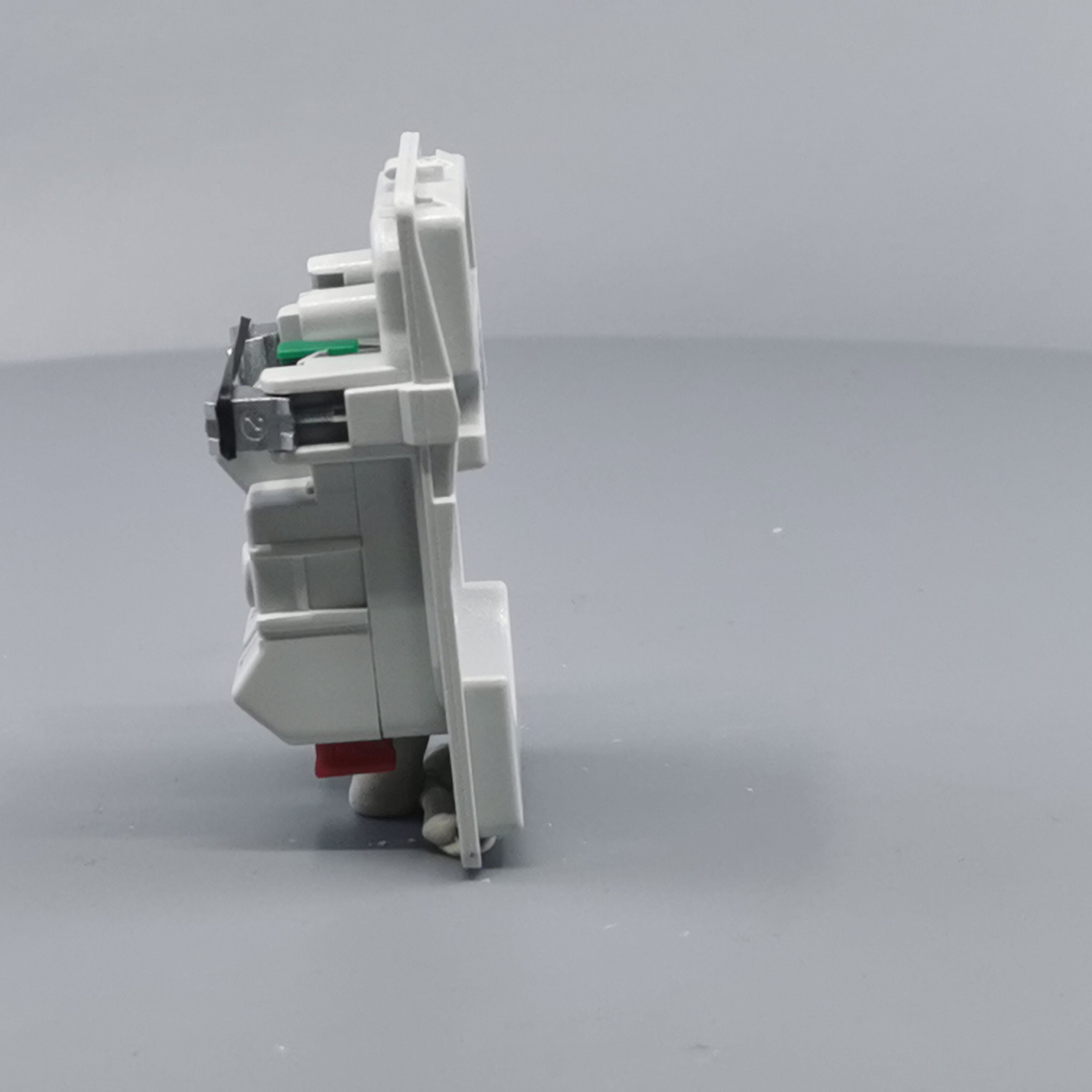 Fuga stikkontakt 2-pol m/jord 1½m uden afdækning