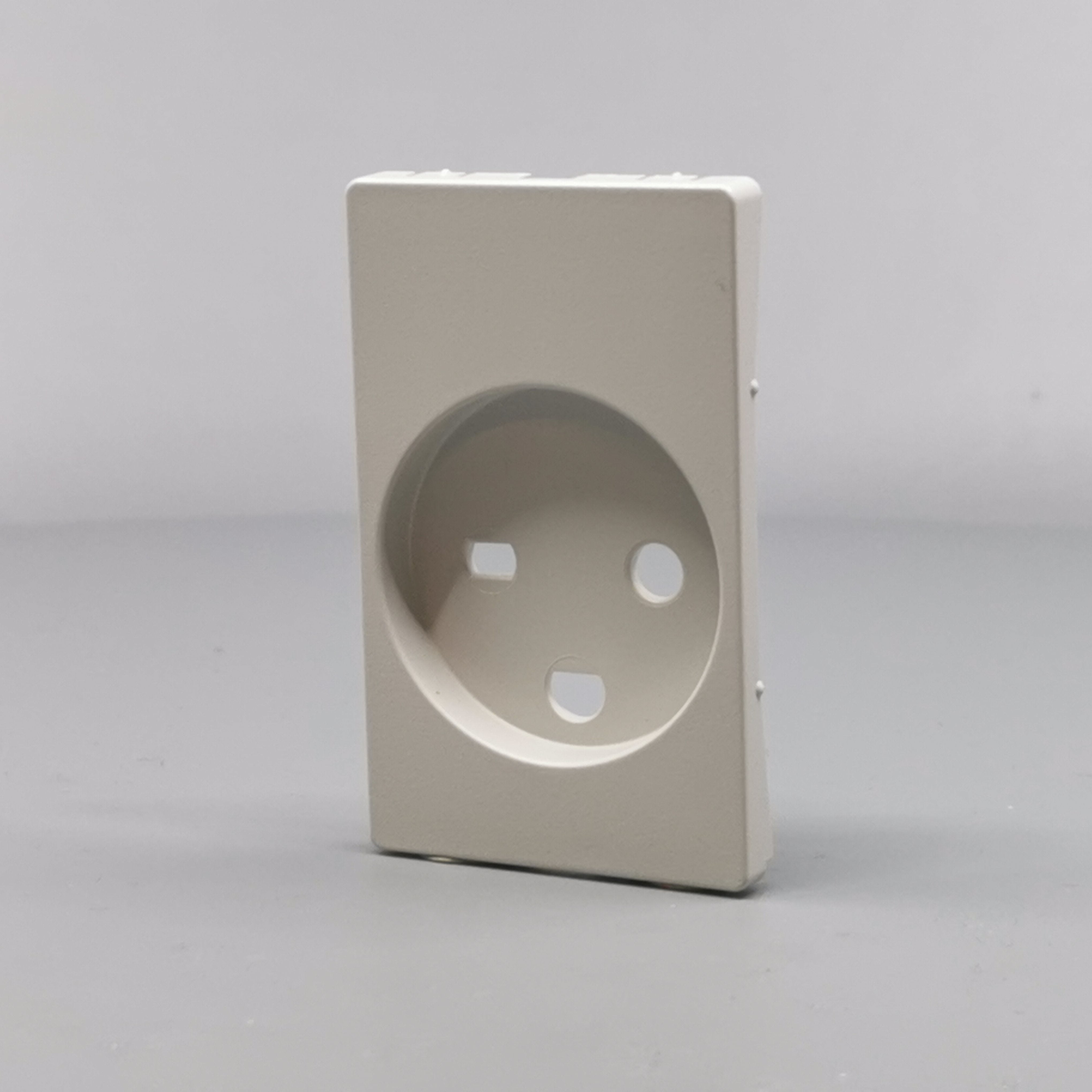 Fuga afdækning til hospital stikkontakt m. jord 1½ modul - lysegrå