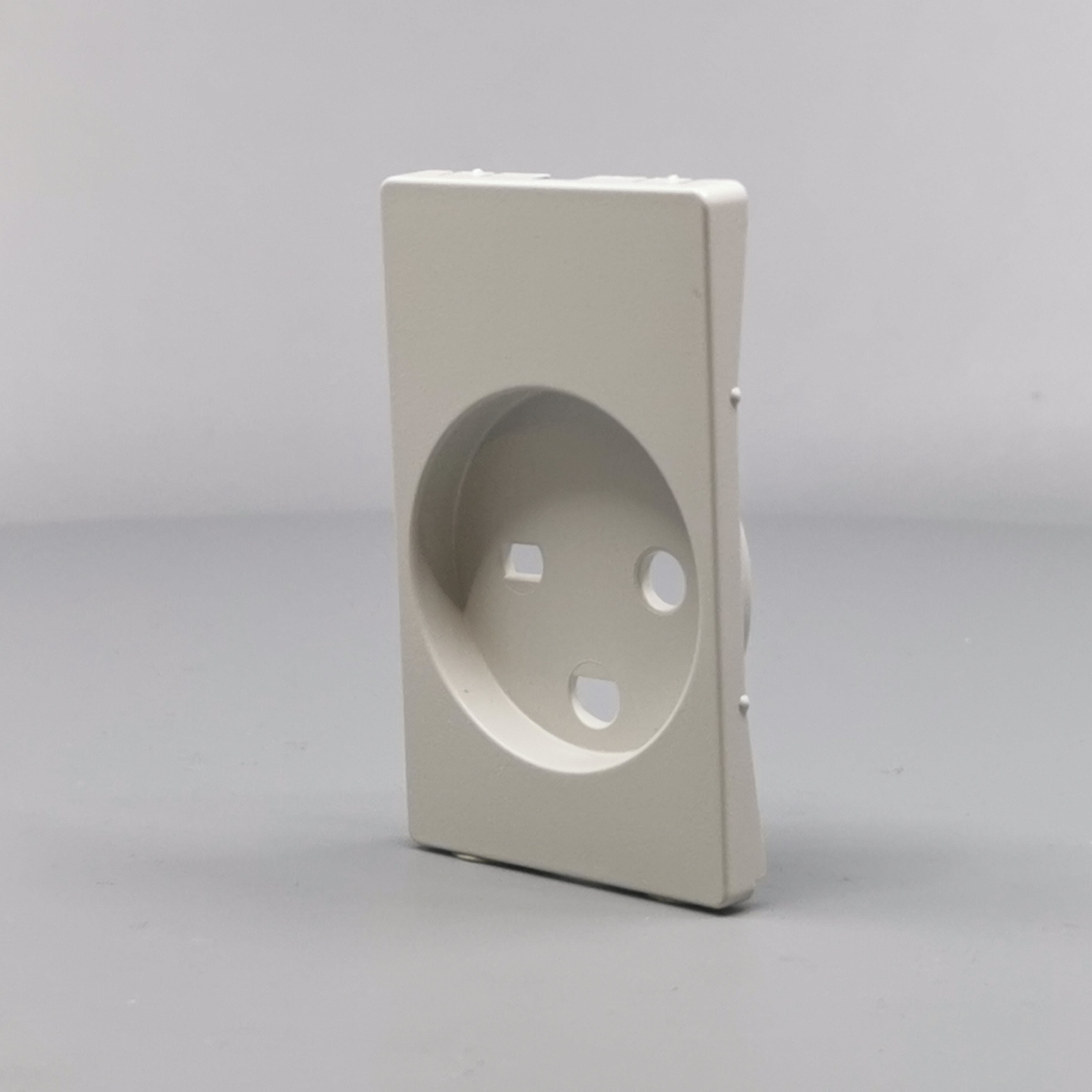 Fuga afdækning til hospital stikkontakt m. jord 1½ modul - lysegrå