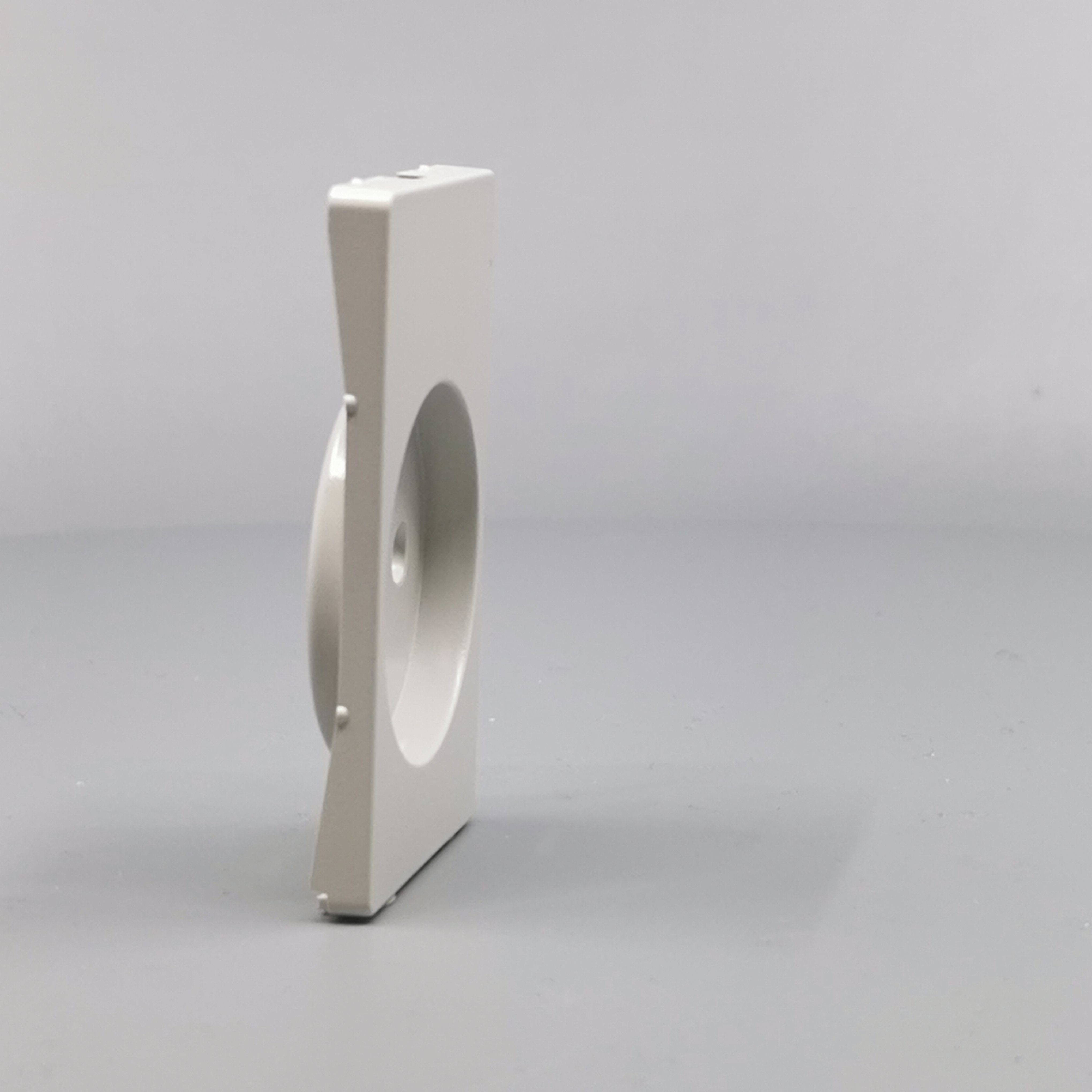 Fuga afdækning til hospital stikkontakt m. jord 1½ modul - lysegrå