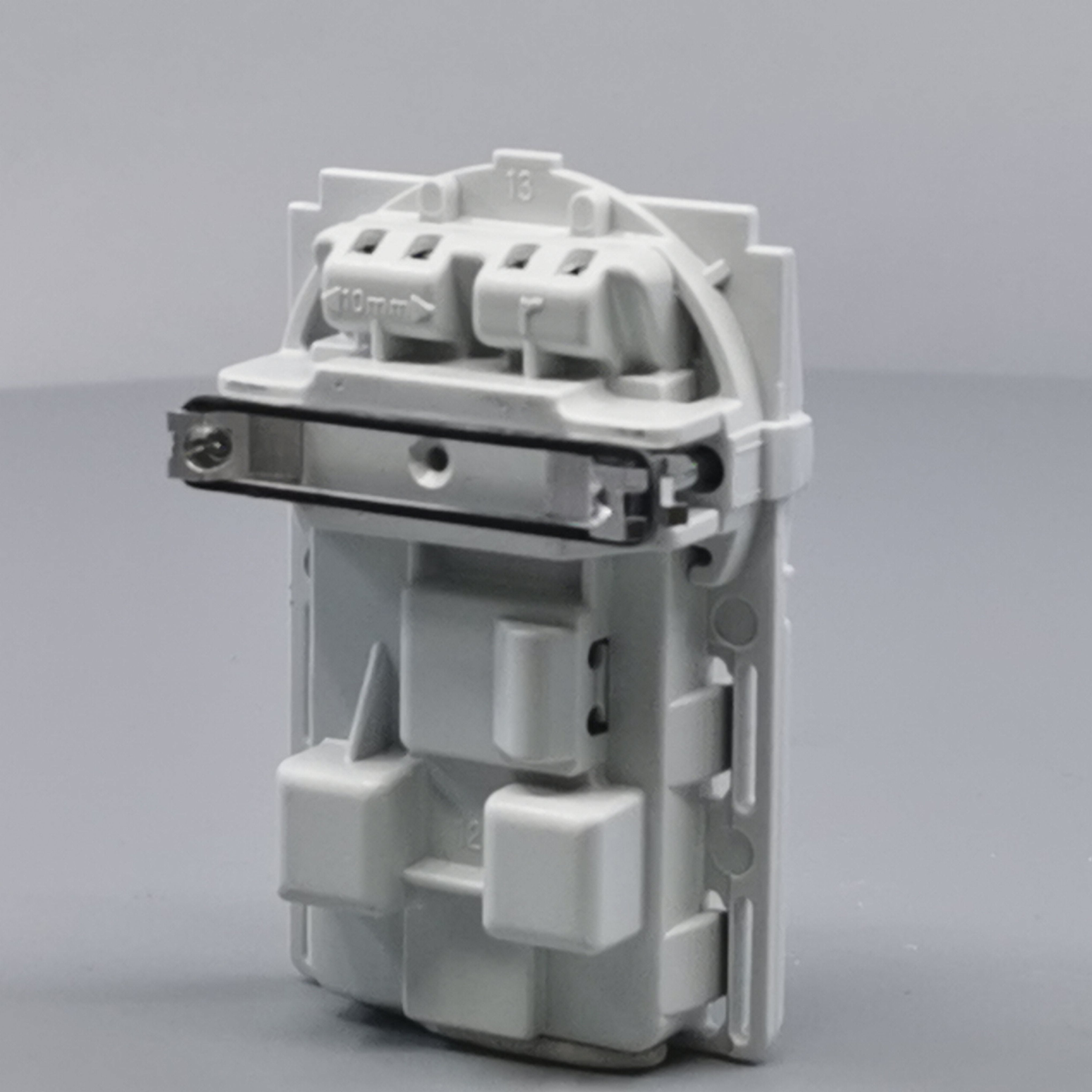 Fuga stikkontakt 2-pol med afbryder 1½m