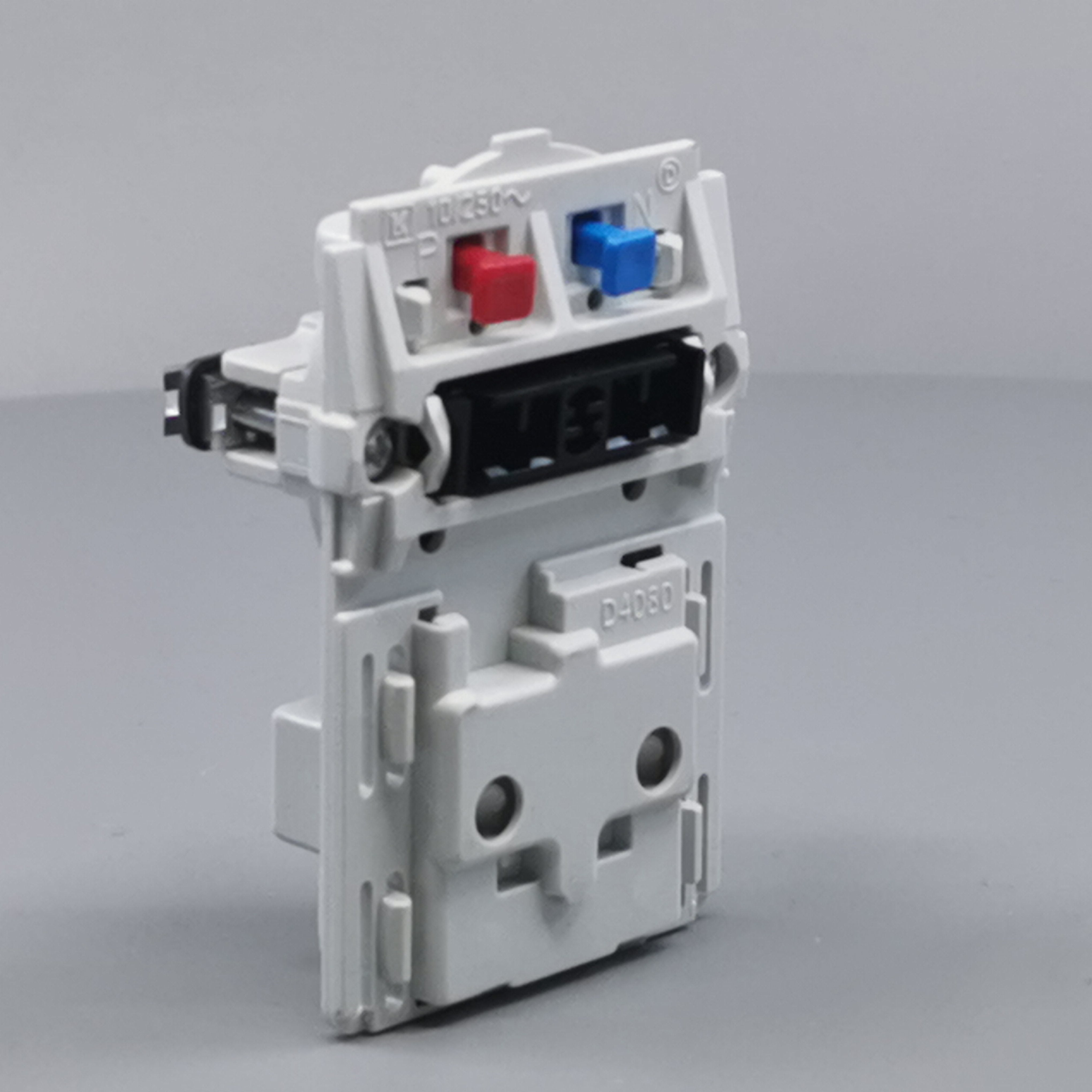 Fuga stikkontakt 2-pol med afbryder 1½m