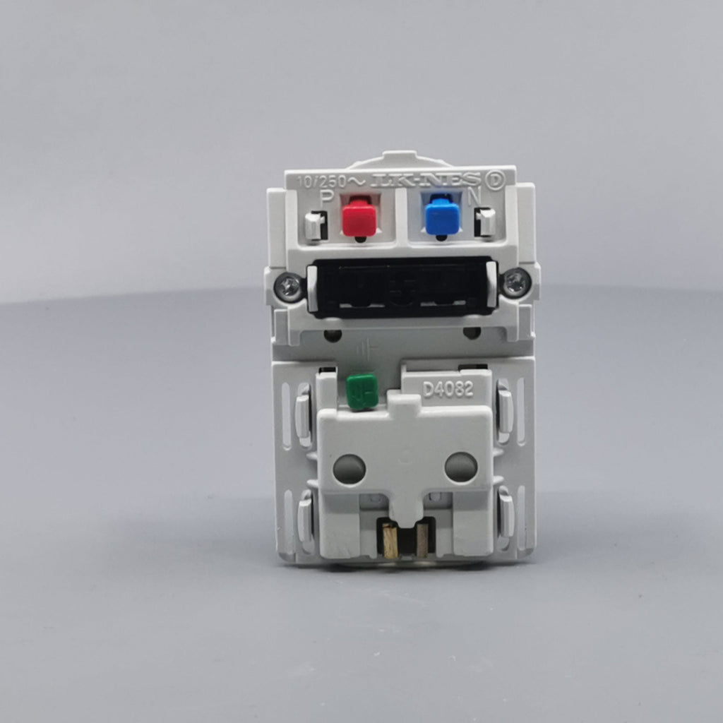 Fuga stikk. 2-pol m/jord med afbryder 1½m