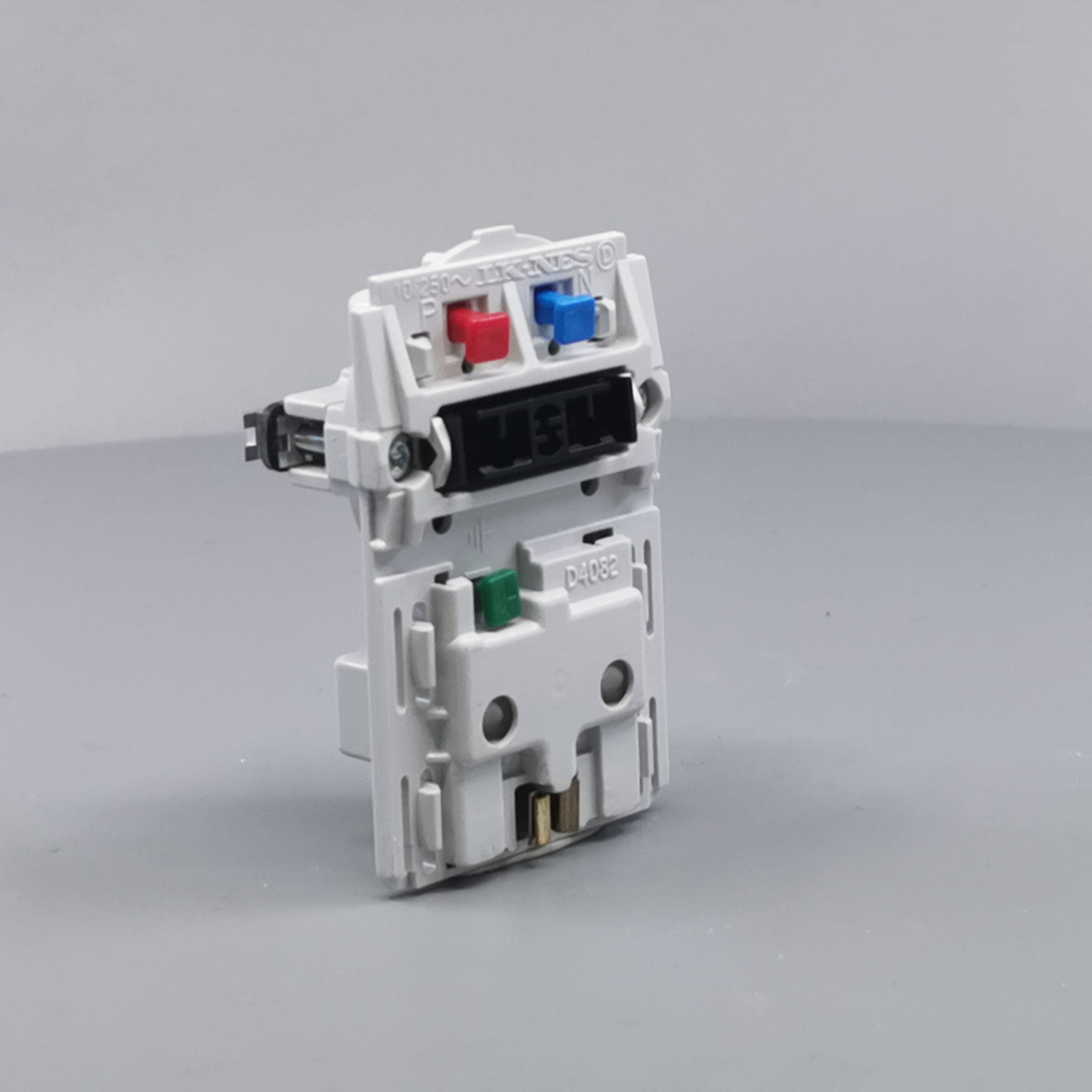 Fuga stikk. 2-pol m/jord med afbryder 1½m