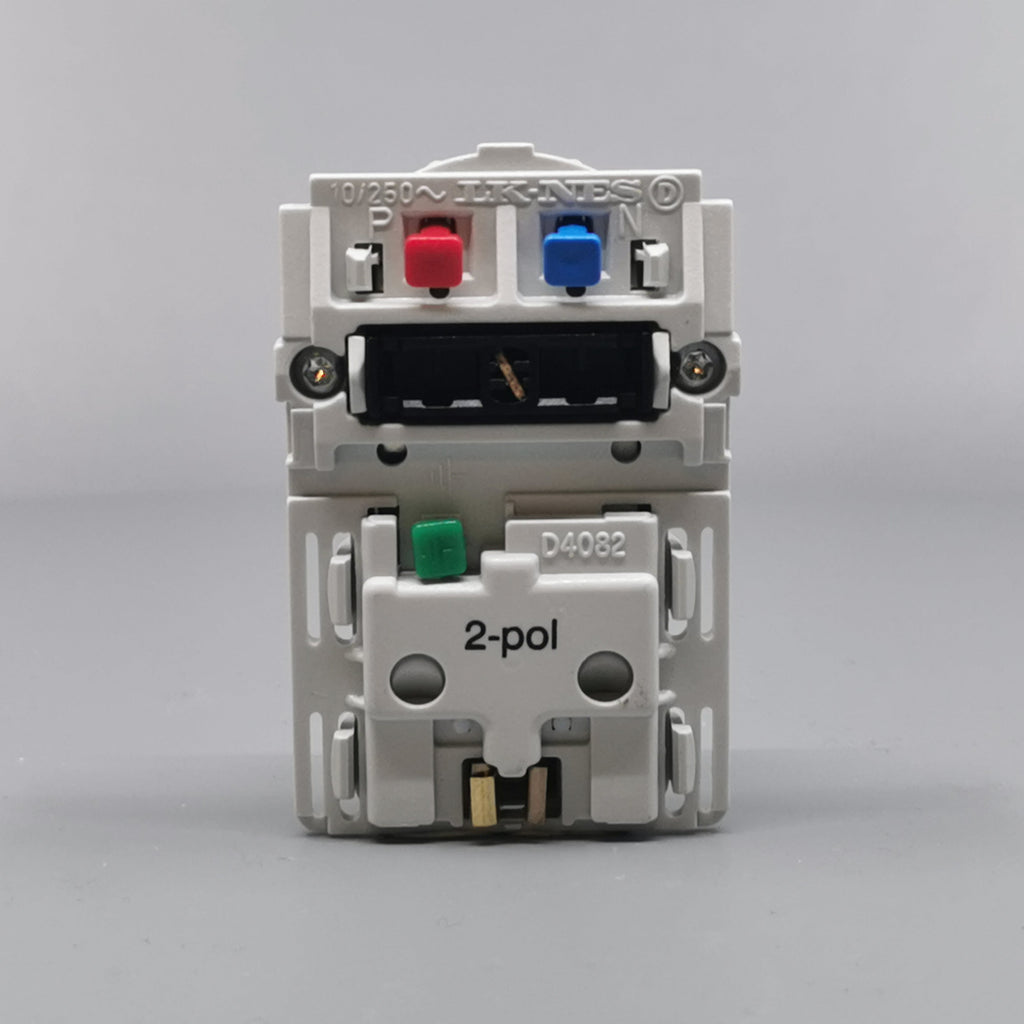 Fuga stikkontakt 2-pol m/jord afbryder 1½m