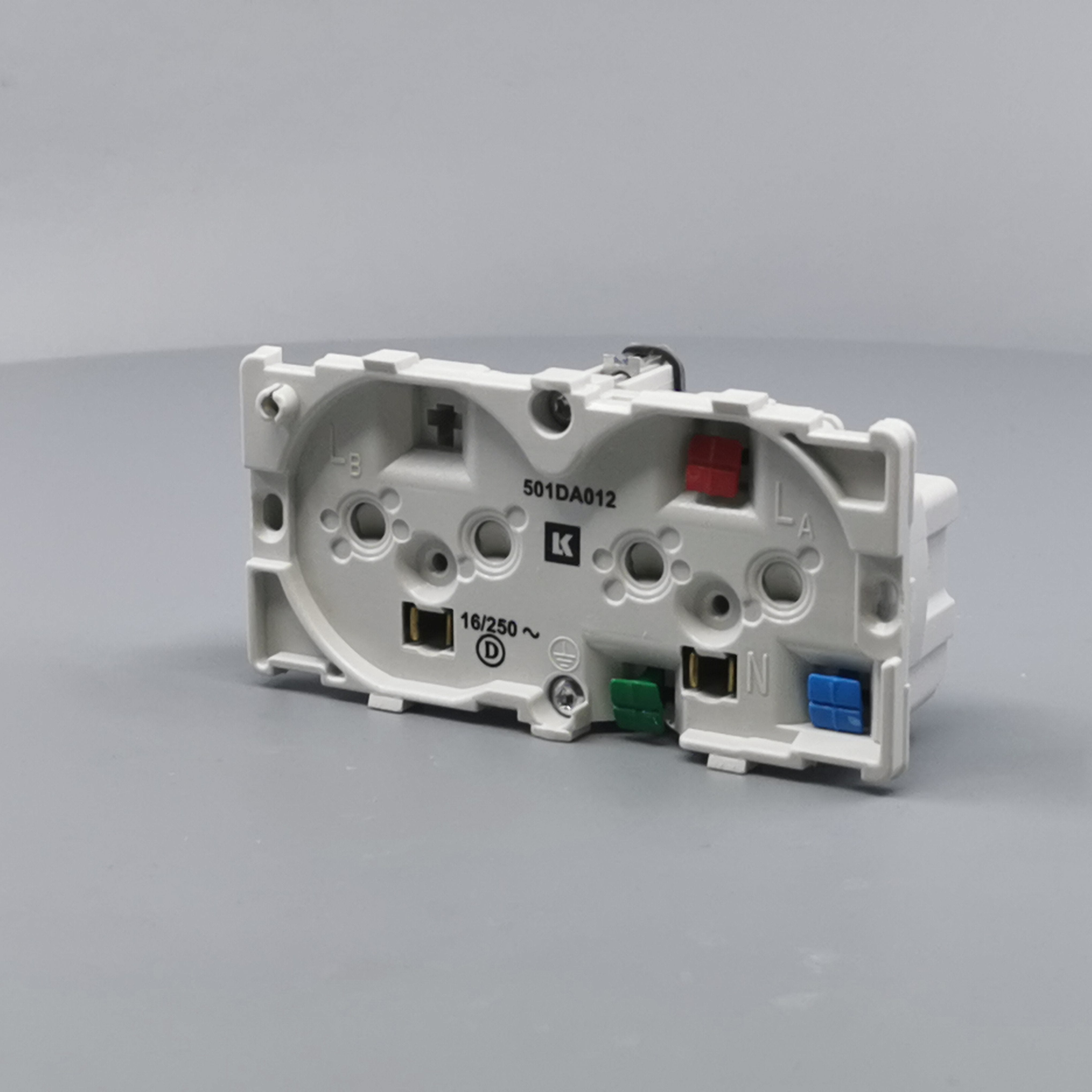 Fuga dobbelt stikkontakt 2-polet m/jord 2m