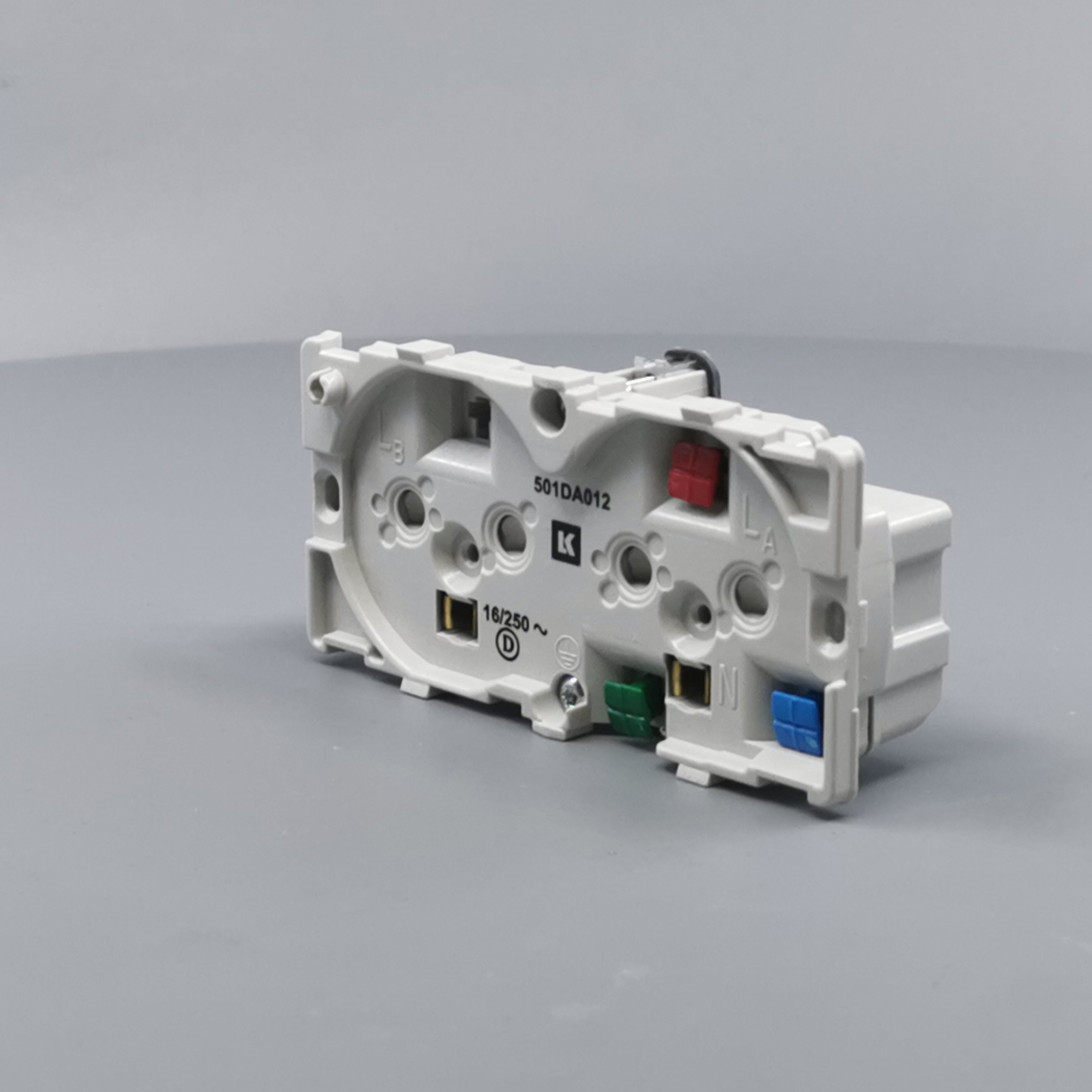 Fuga dobbelt stikkontakt 2-polet m/jord 2m