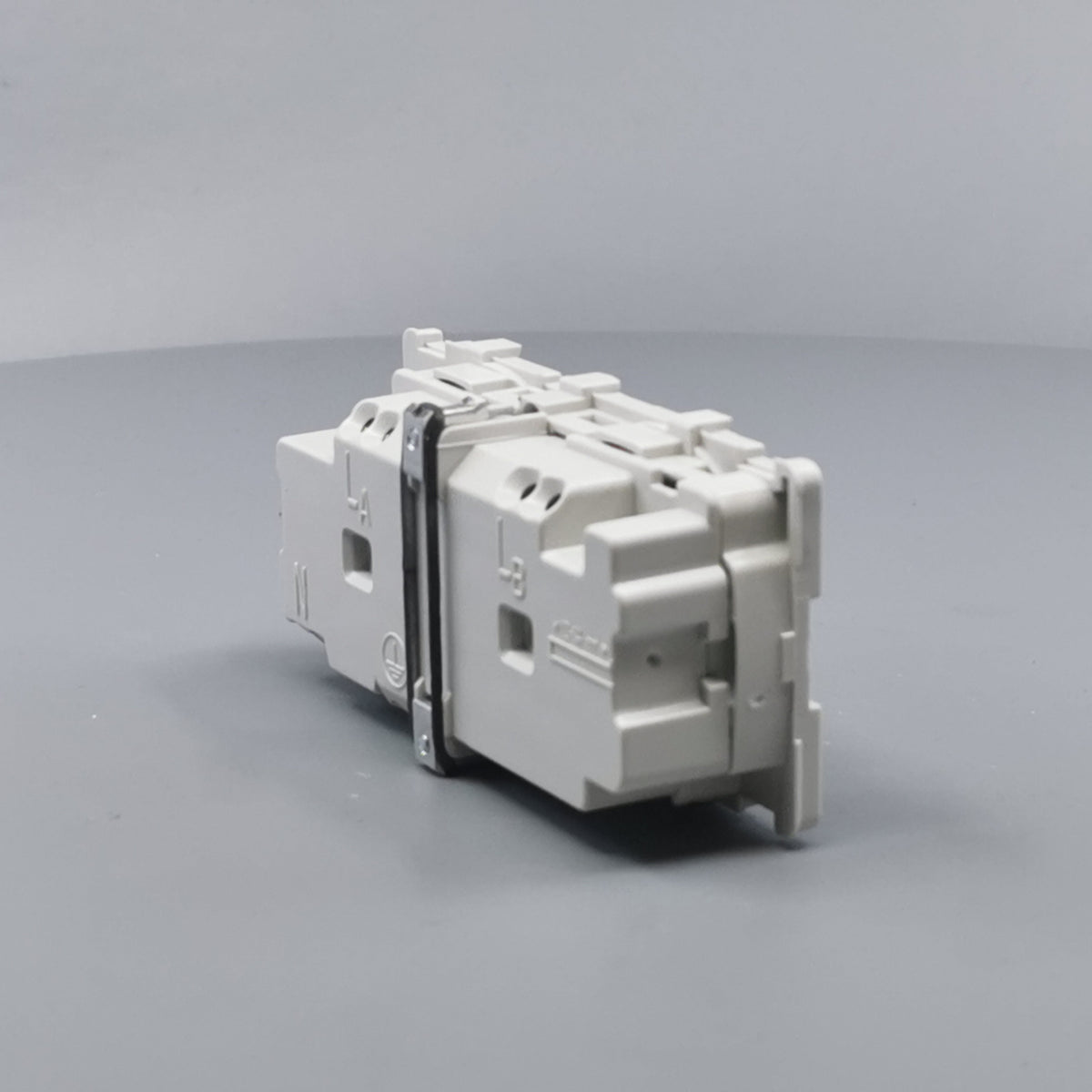 Fuga dobbelt stikkontakt 2-polet m/jord 2m (360° frame 17)