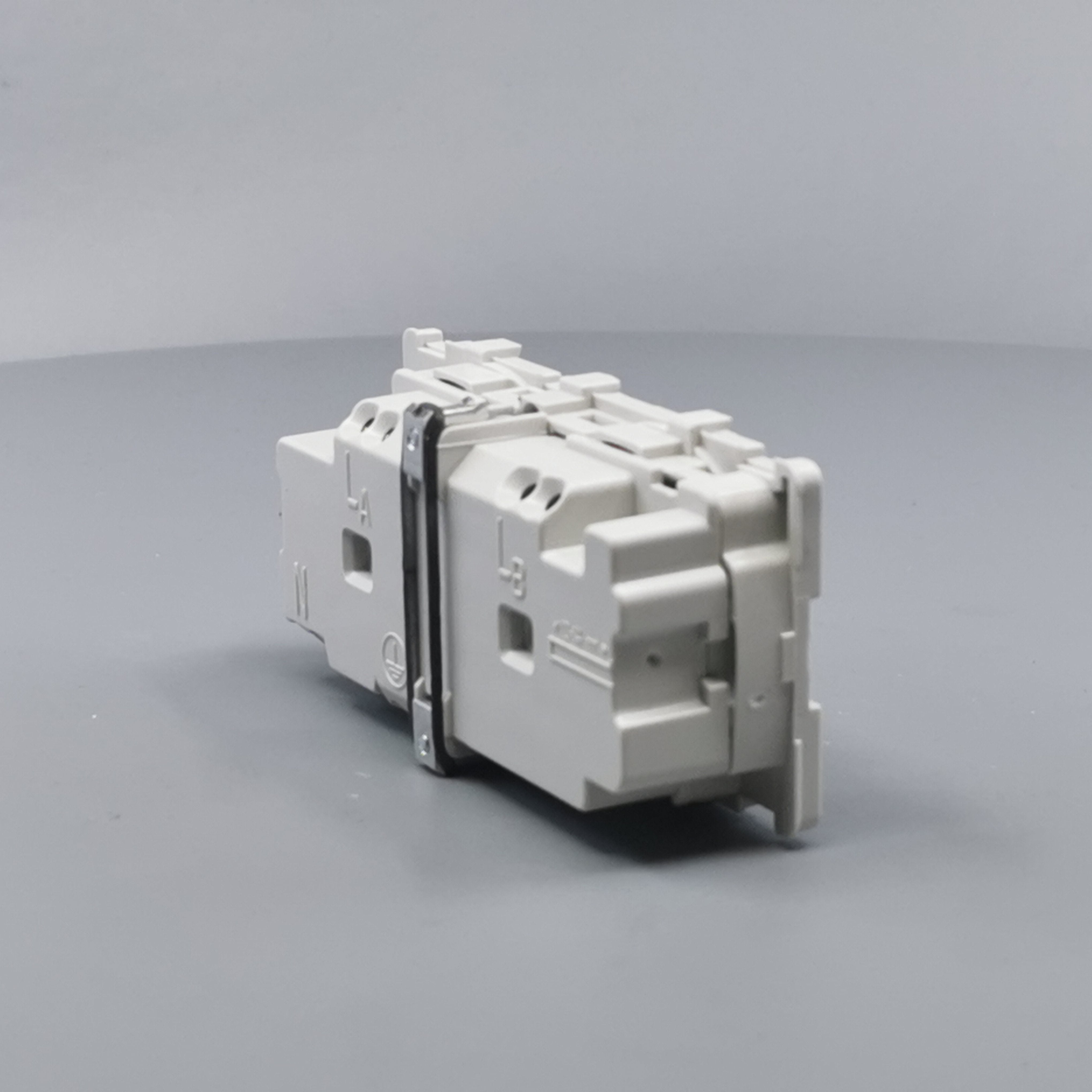 Fuga dobbelt stikkontakt 2-polet m/jord 2m