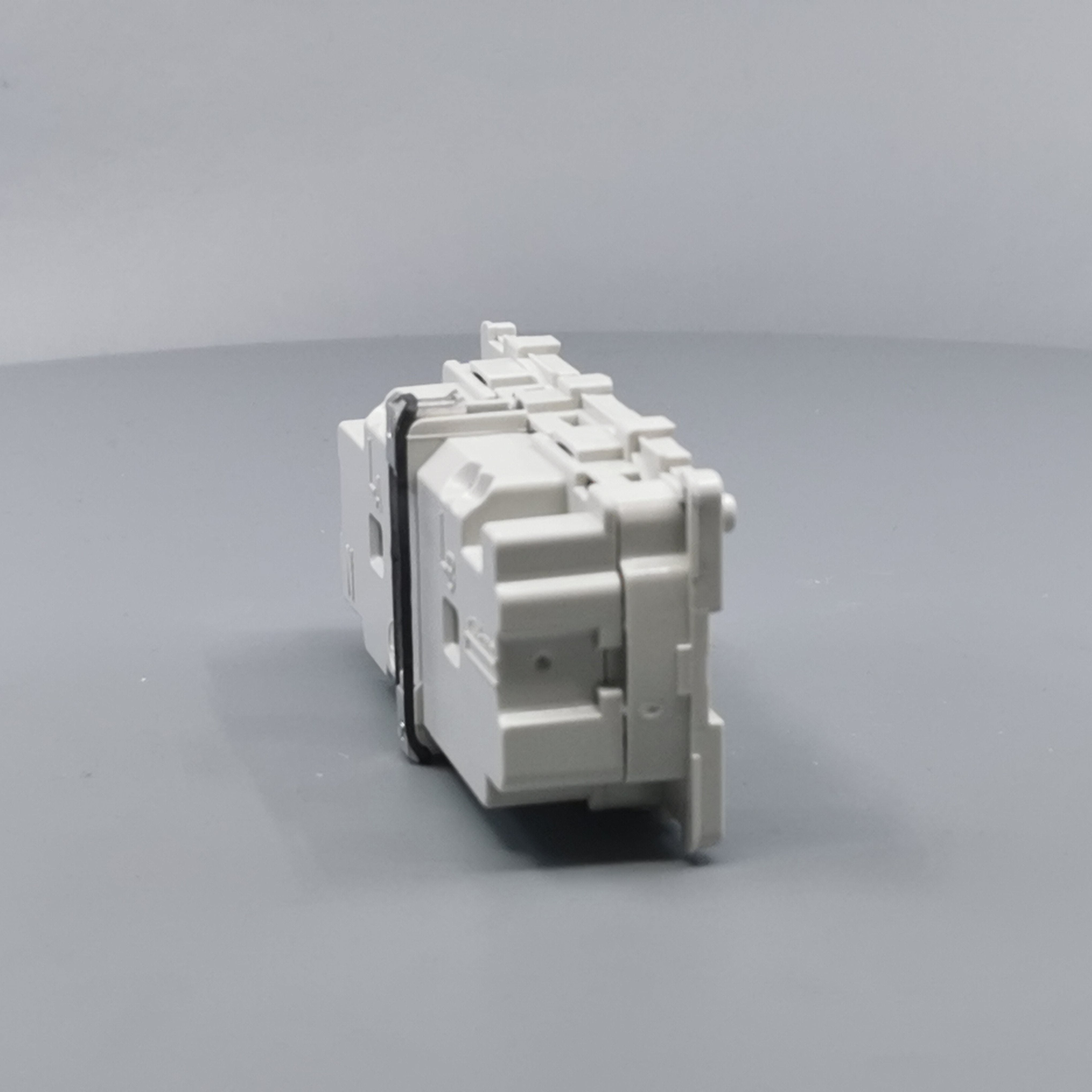 Fuga dobbelt stikkontakt 2-polet m/jord 2m