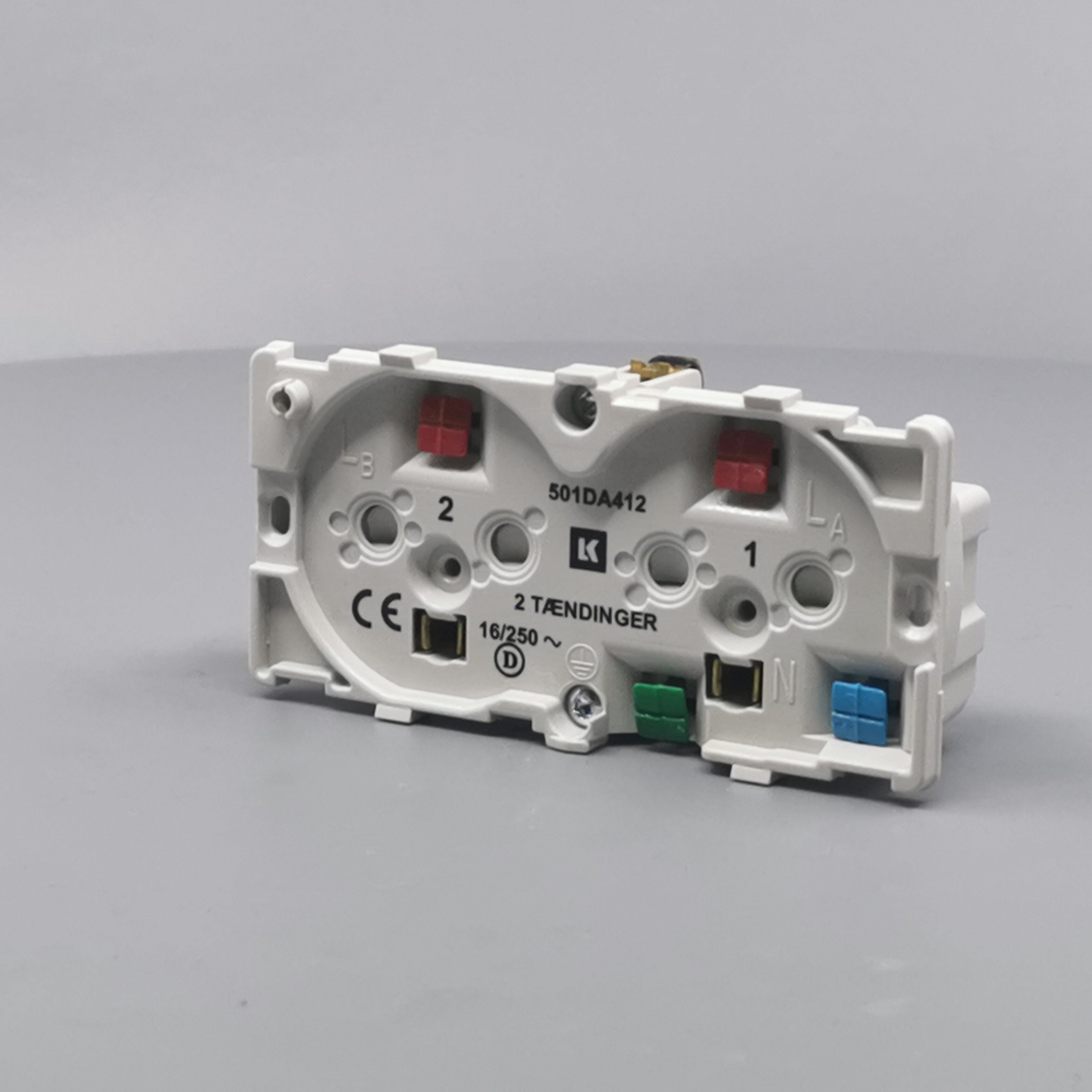 Fuga dobbelt stikkontakt for 2 tændinger 2-polet m