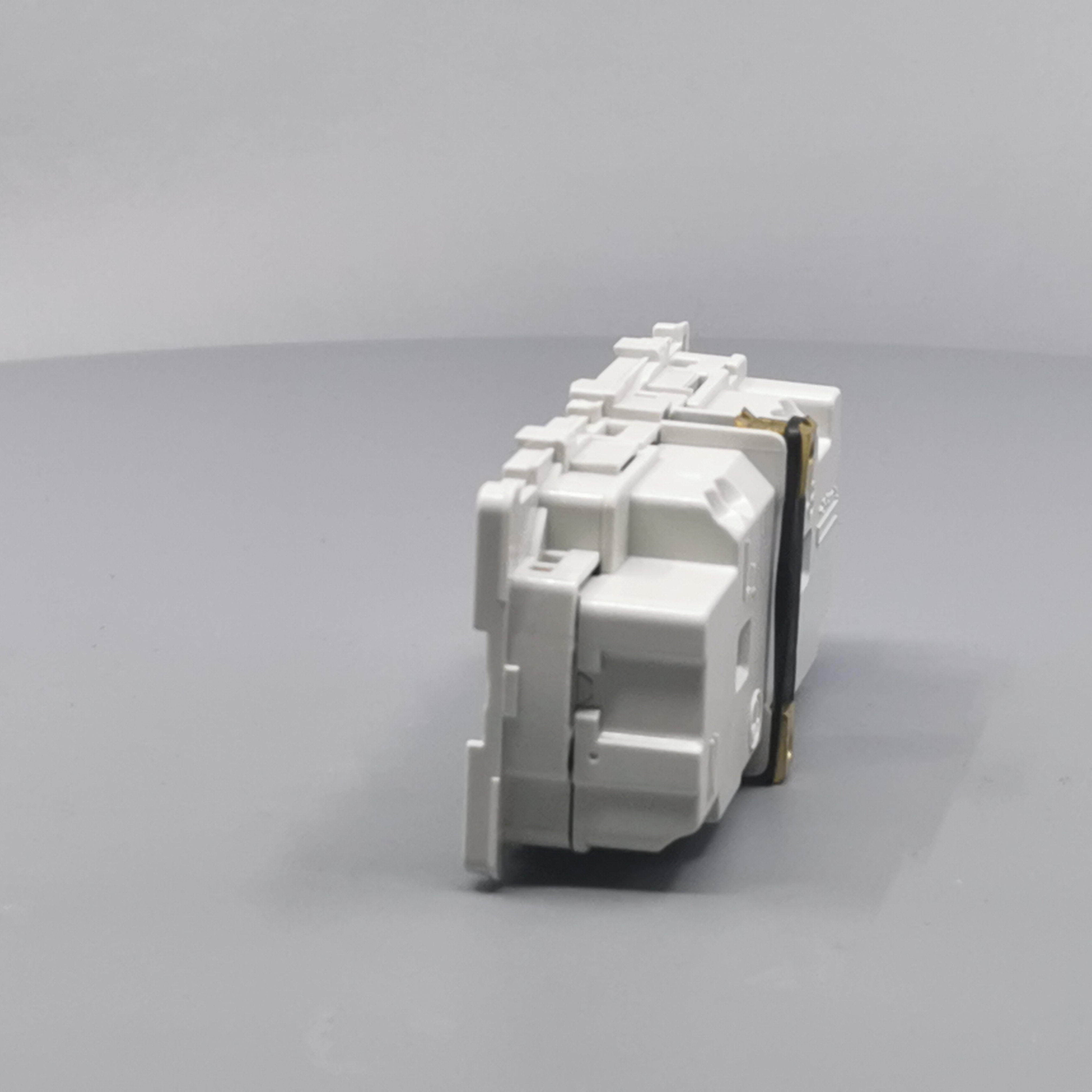 Fuga dobbelt stikkontakt for 2 tændinger 2-polet m