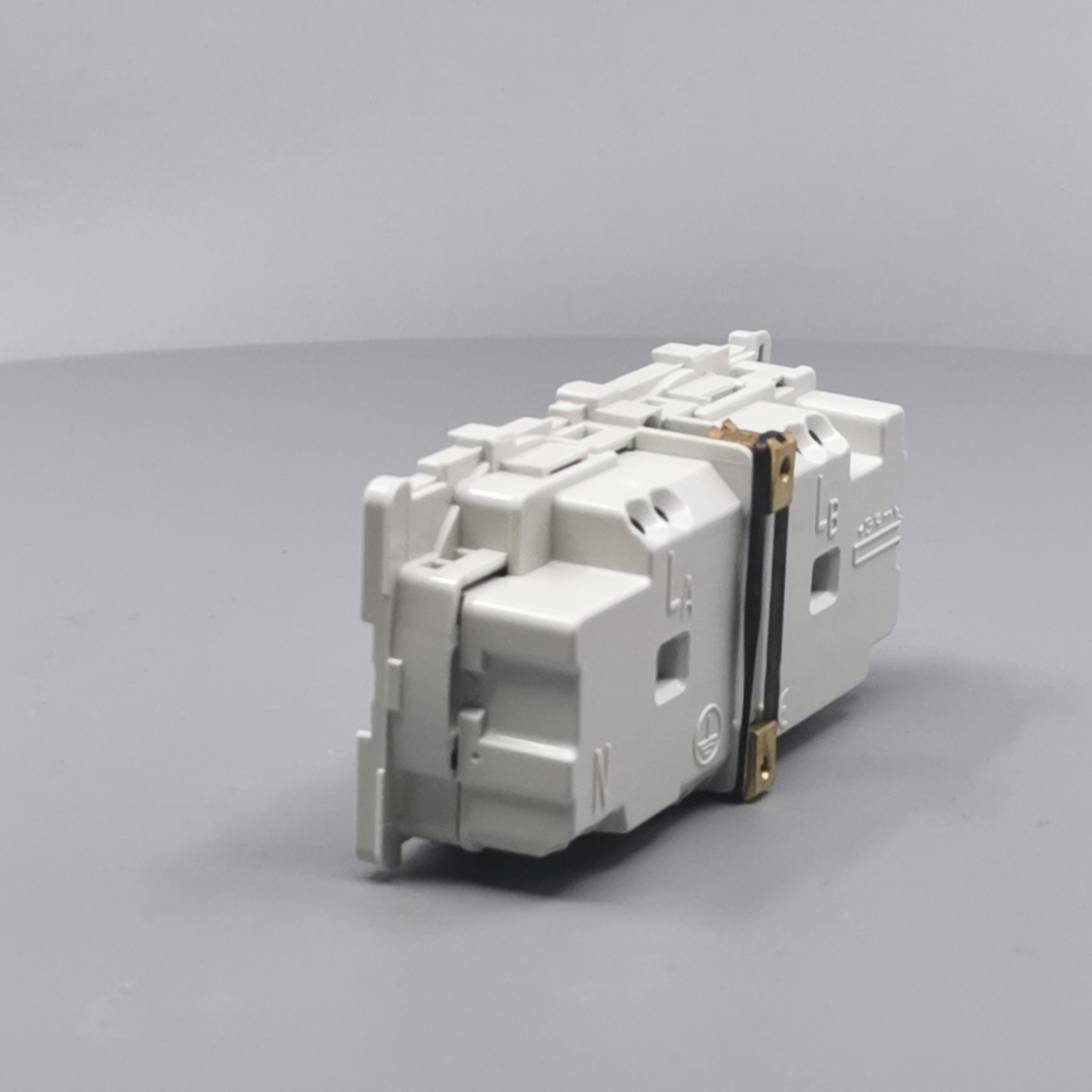 Fuga dobbelt stikkontakt for 2 tændinger 2-polet m