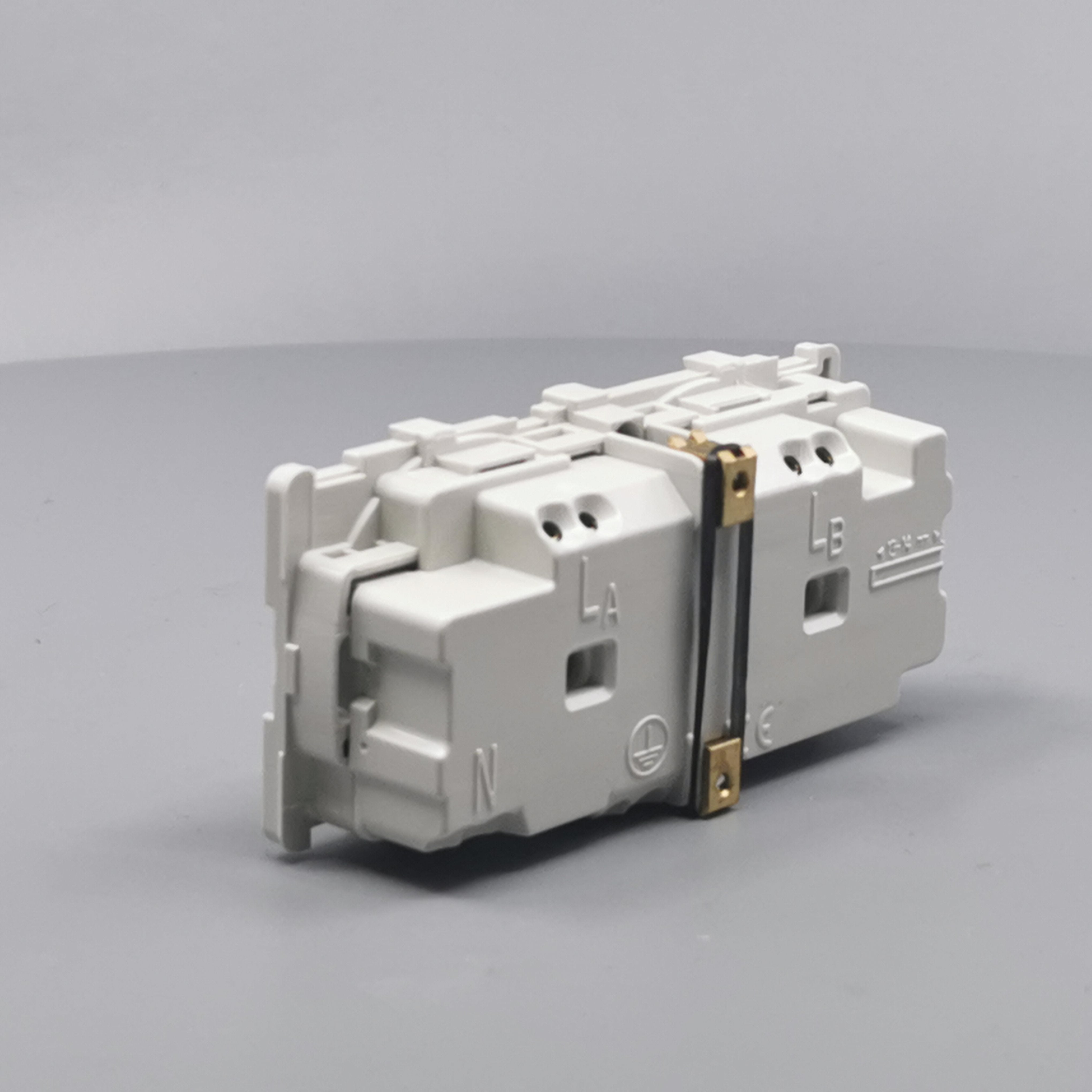 Fuga dobbelt stikkontakt for 2 tændinger 2-polet m