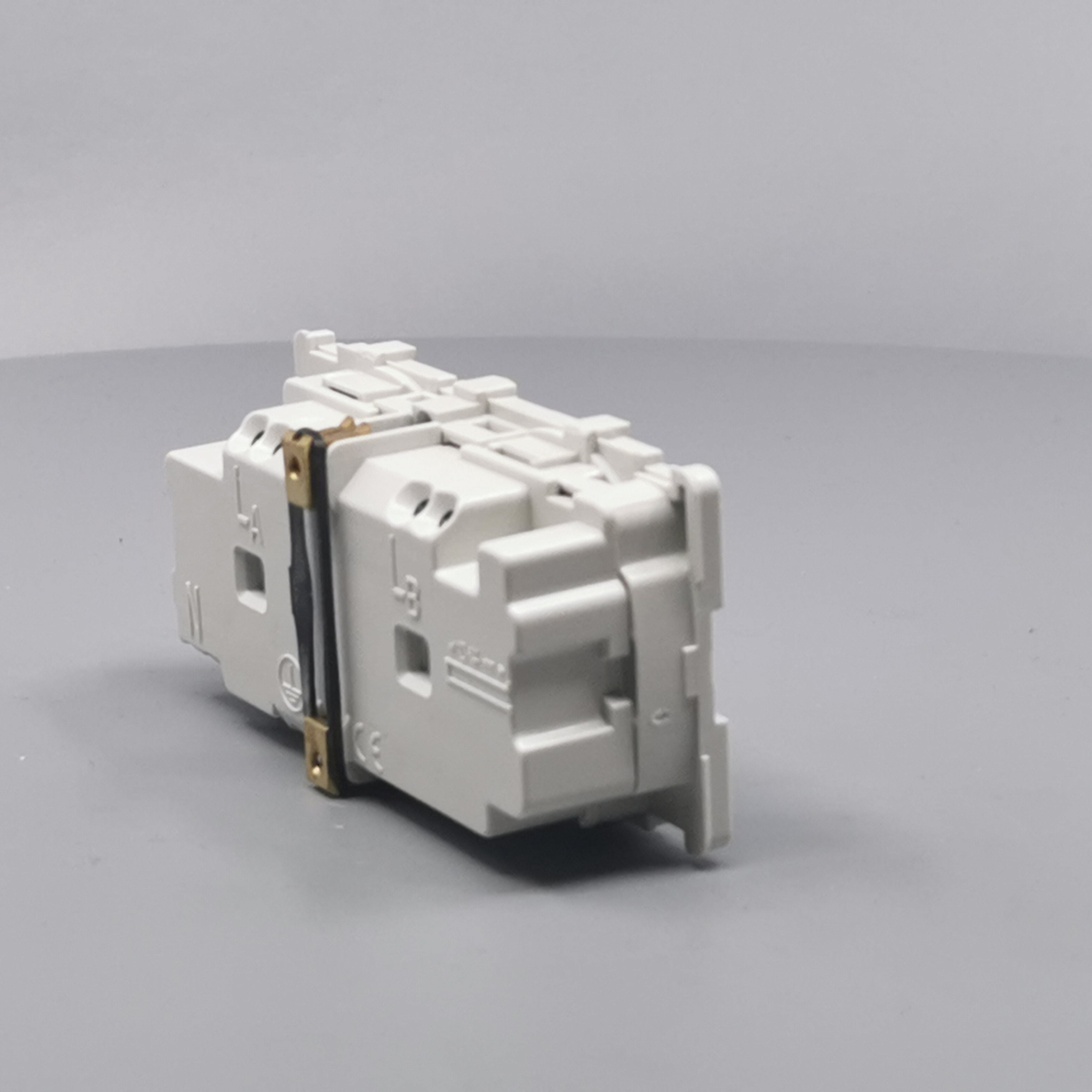 Fuga dobbelt stikkontakt for 2 tændinger 2-polet m