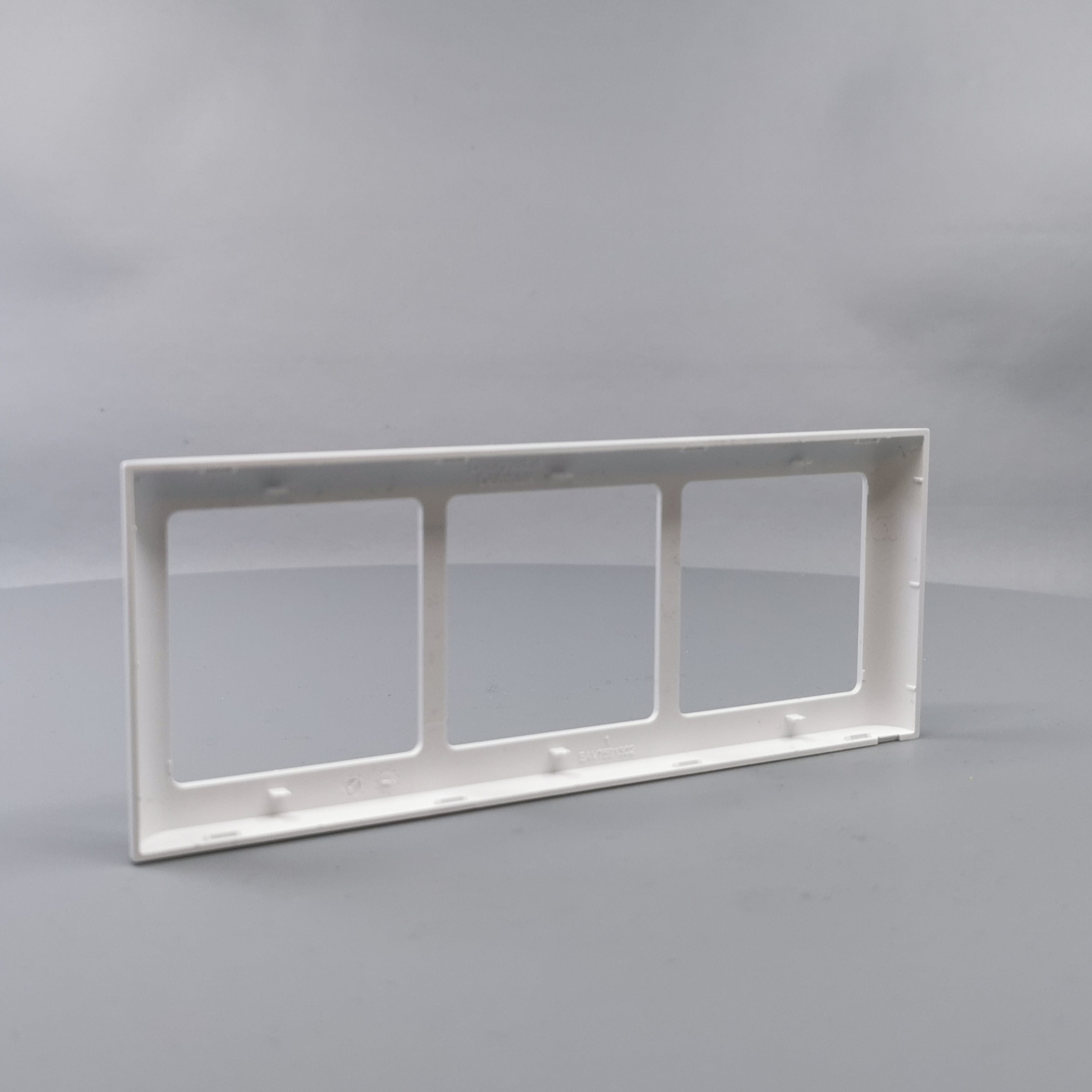 LK Fuga ramme SOFT 63 3x1m vandret - hvid