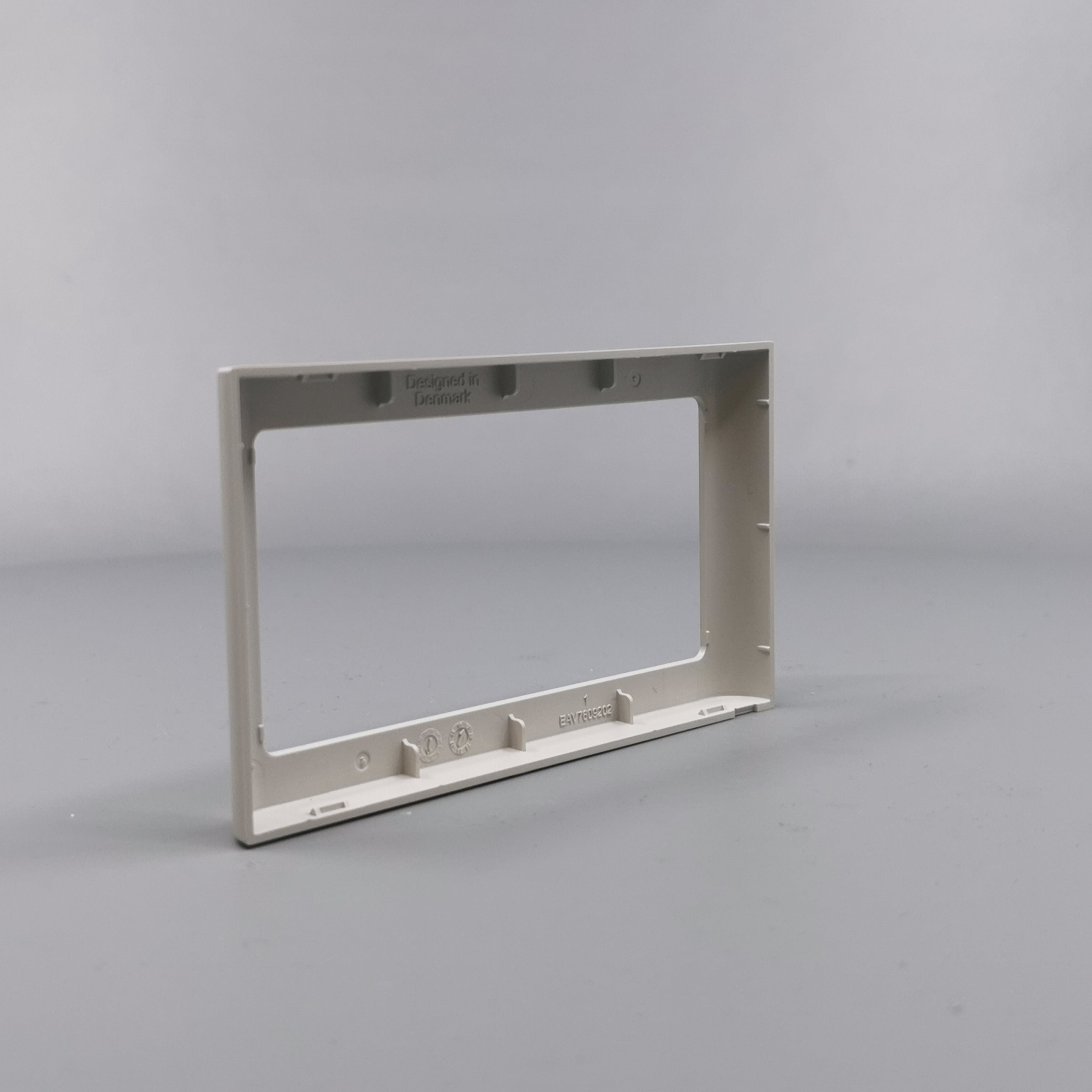 LK Fuga ramme SOFT 63 2m vandret - lysegrå