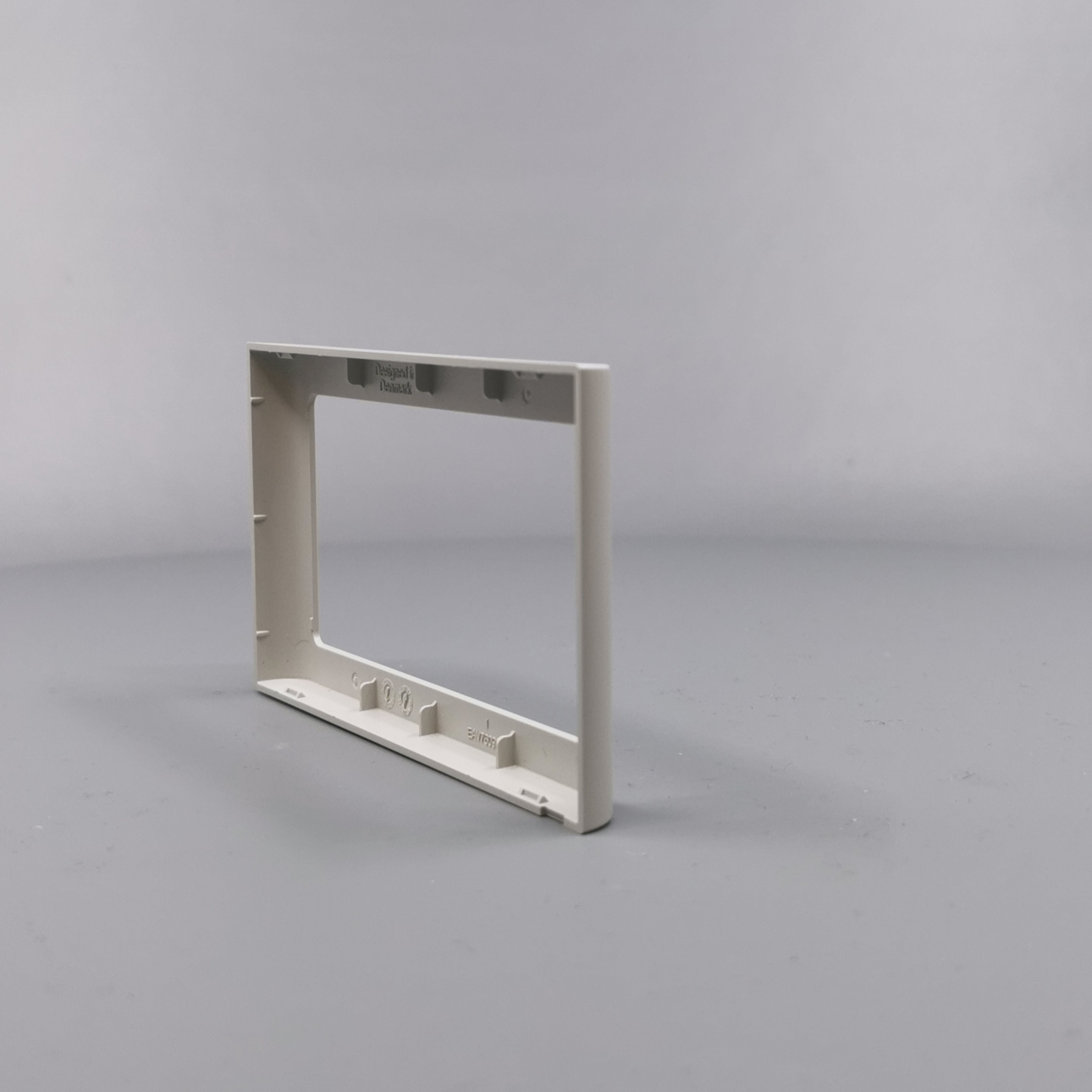 LK Fuga ramme SOFT 63 2m vandret - lysegrå