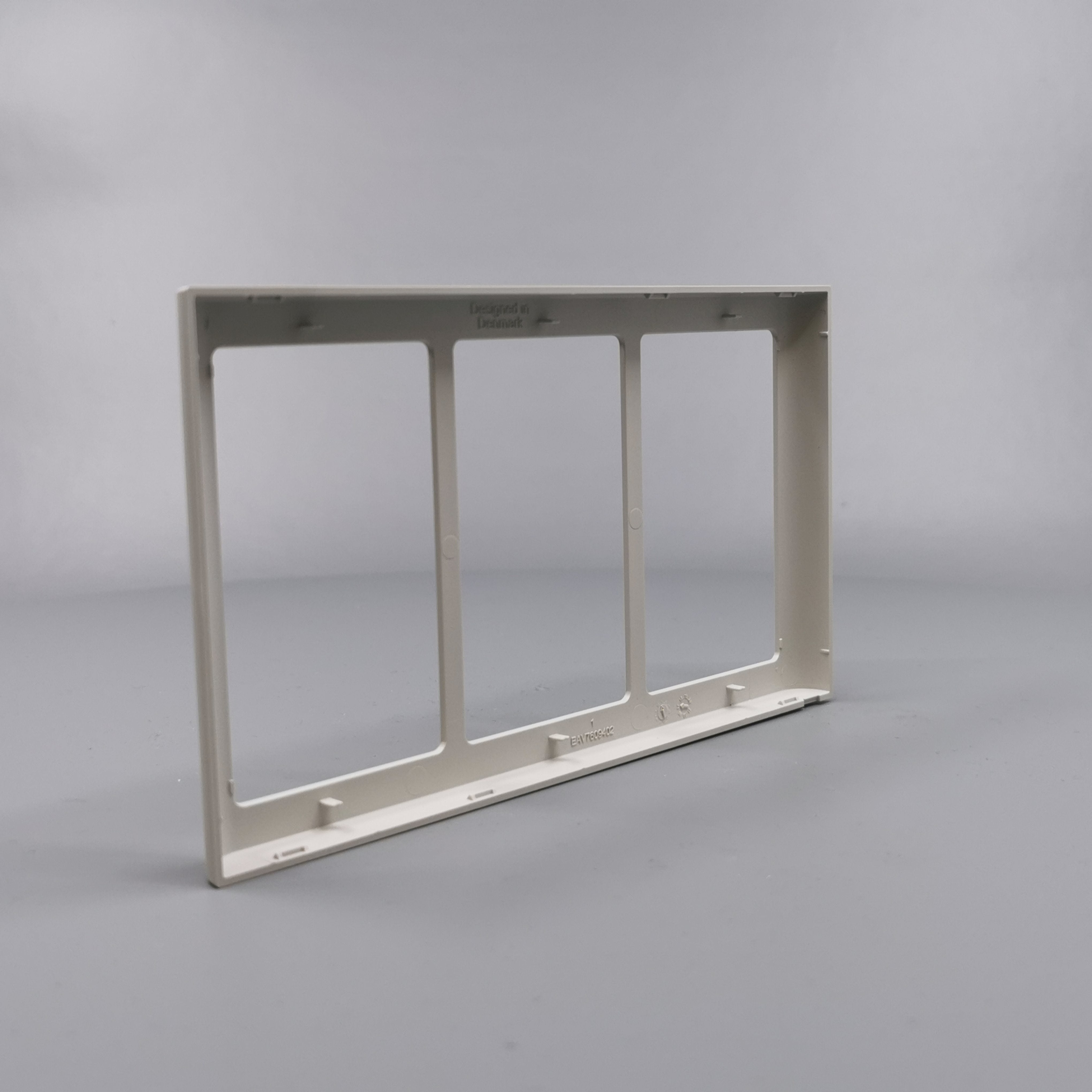 LK Fuga ramme SOFT 63 3x1½m - lysegrå