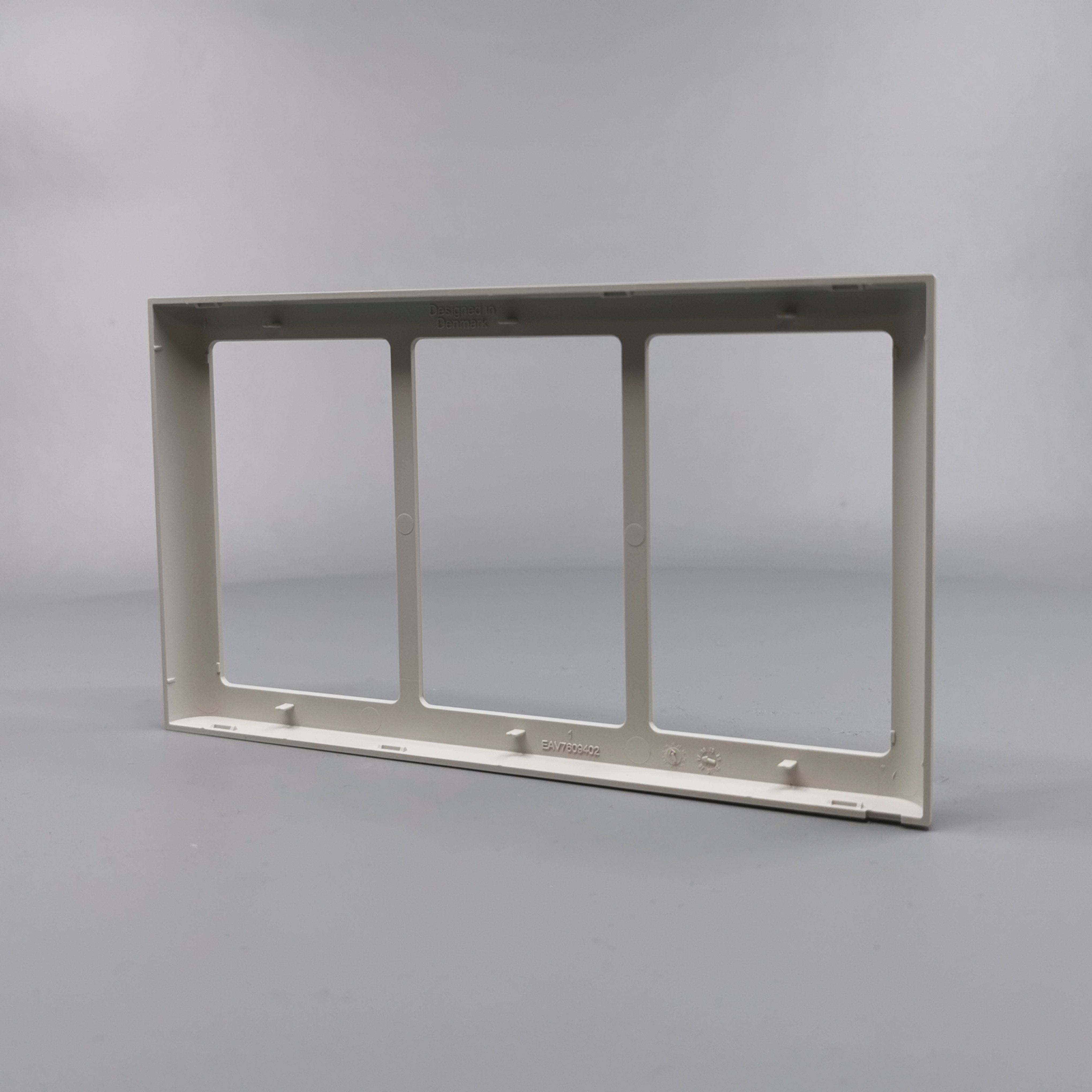 LK Fuga ramme SOFT 63 3x1½m - lysegrå