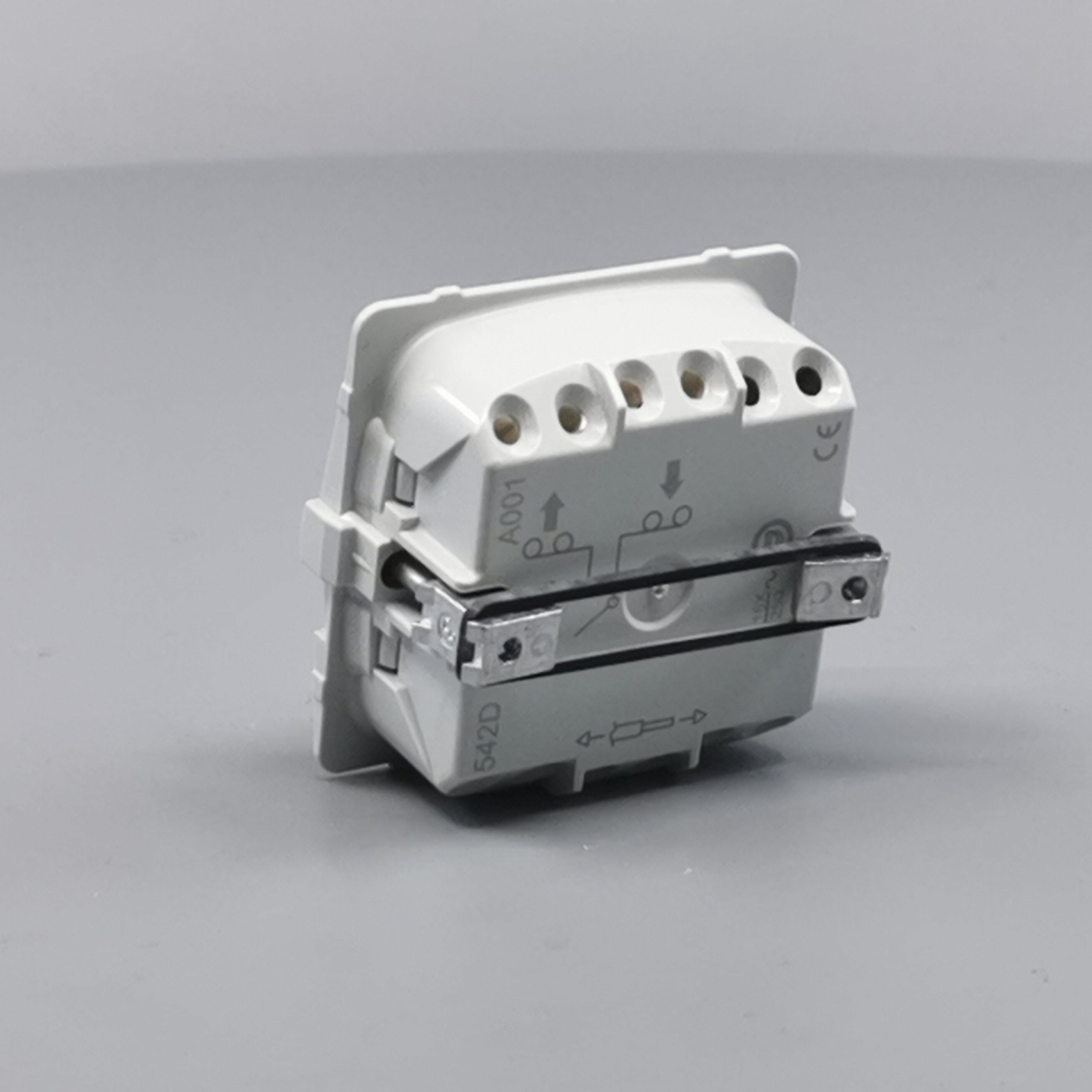 Fuga 1-polet afbryder 16A, uden afdækning