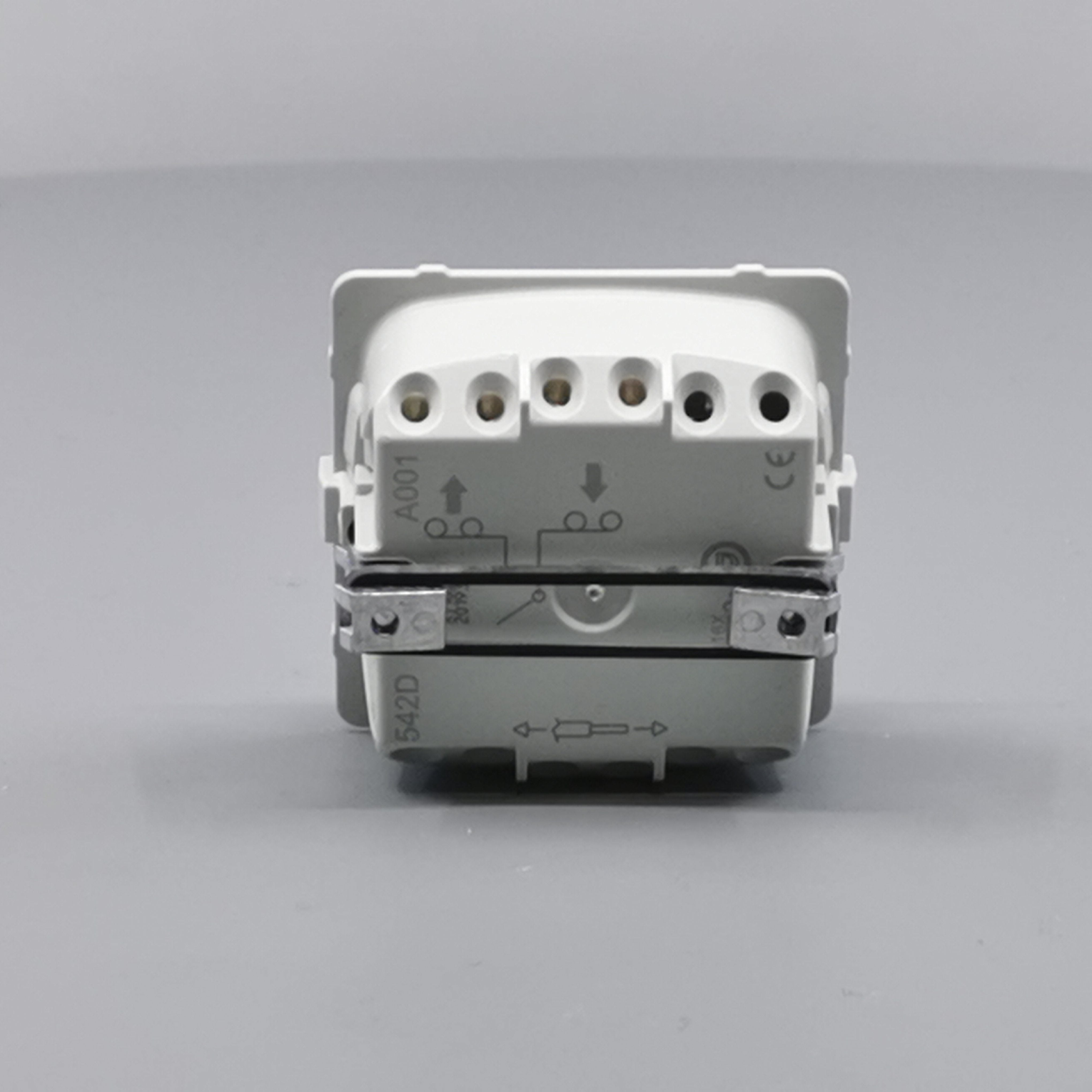 Fuga 1-polet afbryder 16A, uden afdækning