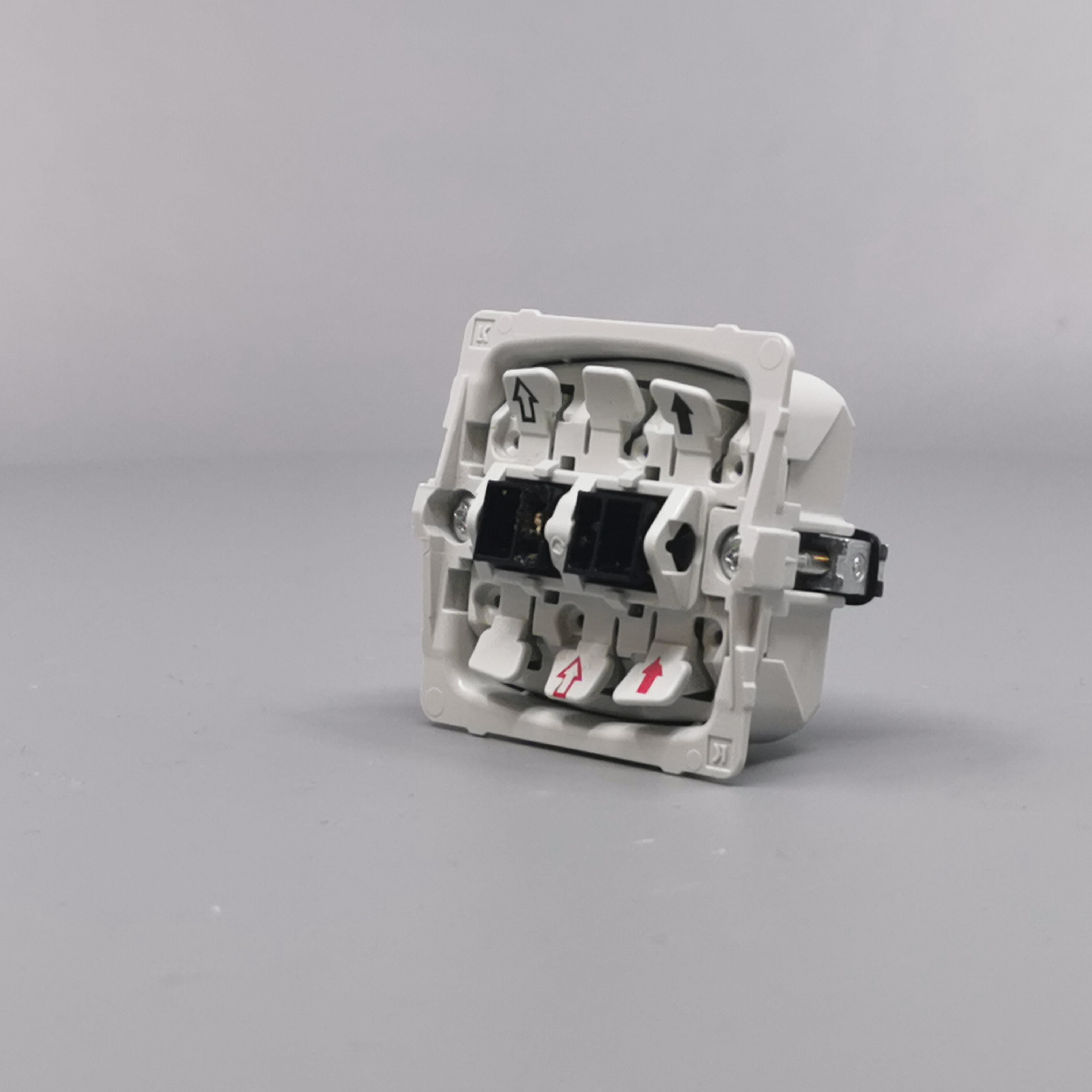 Fuga 2-polet afbryder 16A uden afdækning