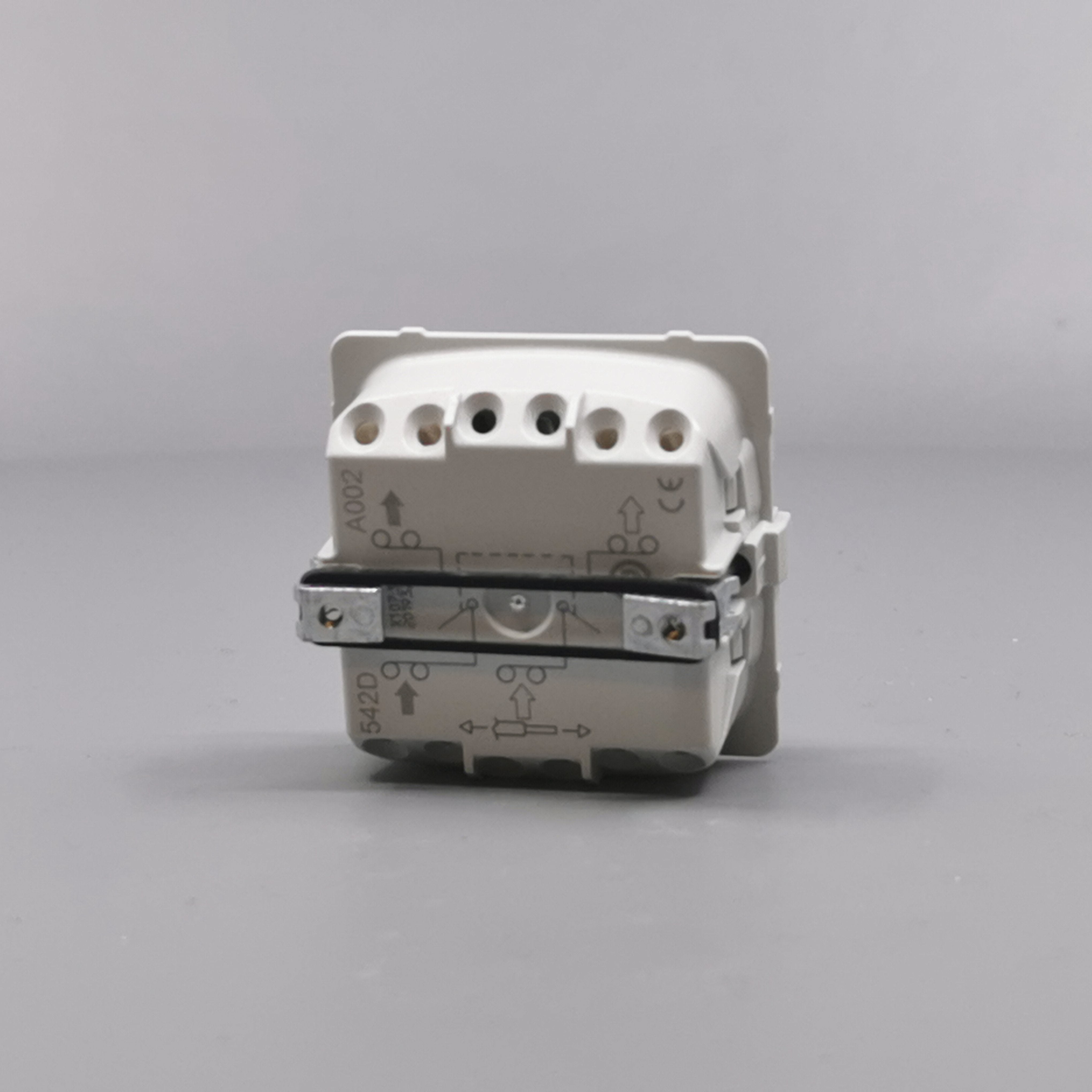 Fuga 2-polet afbryder 16A uden afdækning