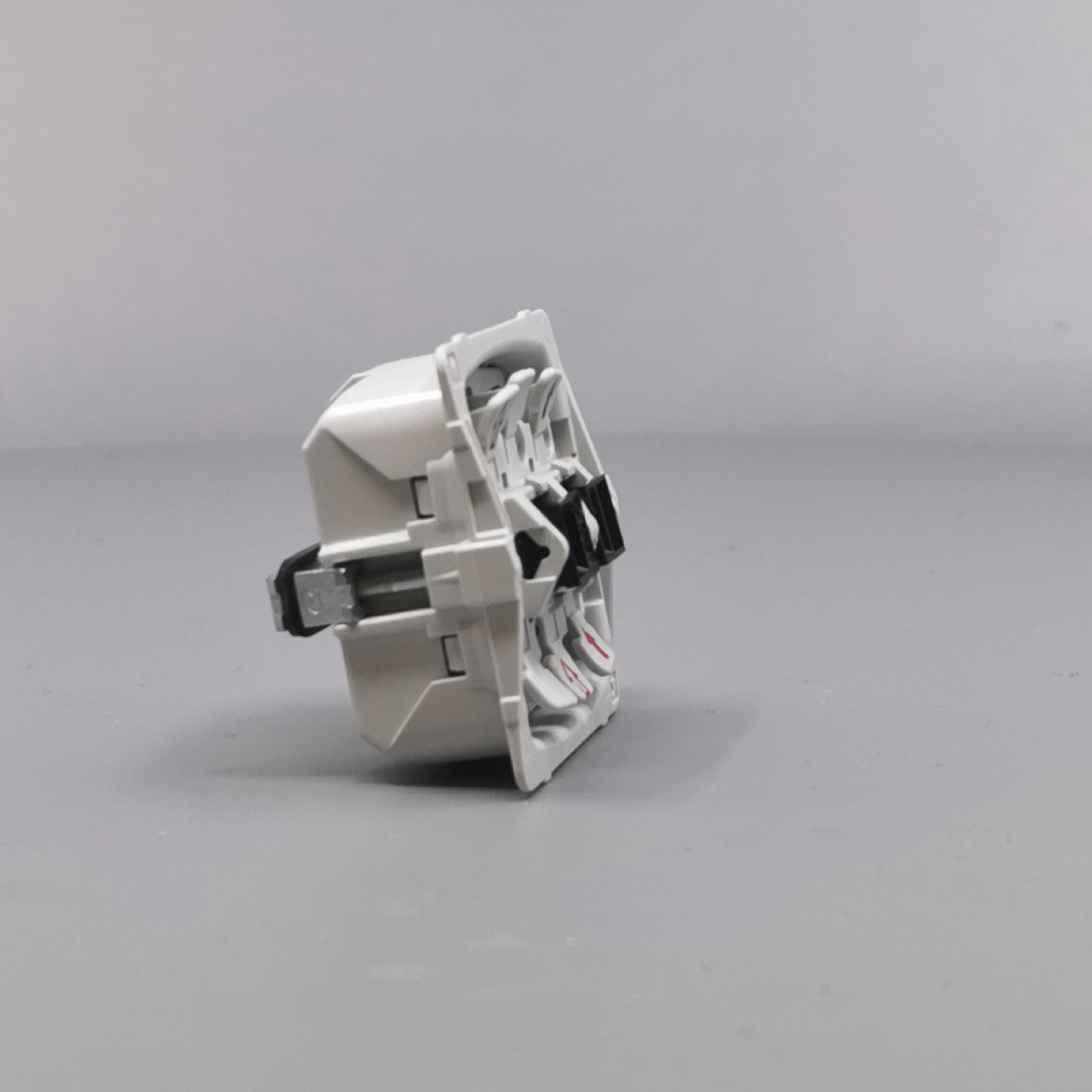 Fuga 2-polet afbryder 16A uden afdækning