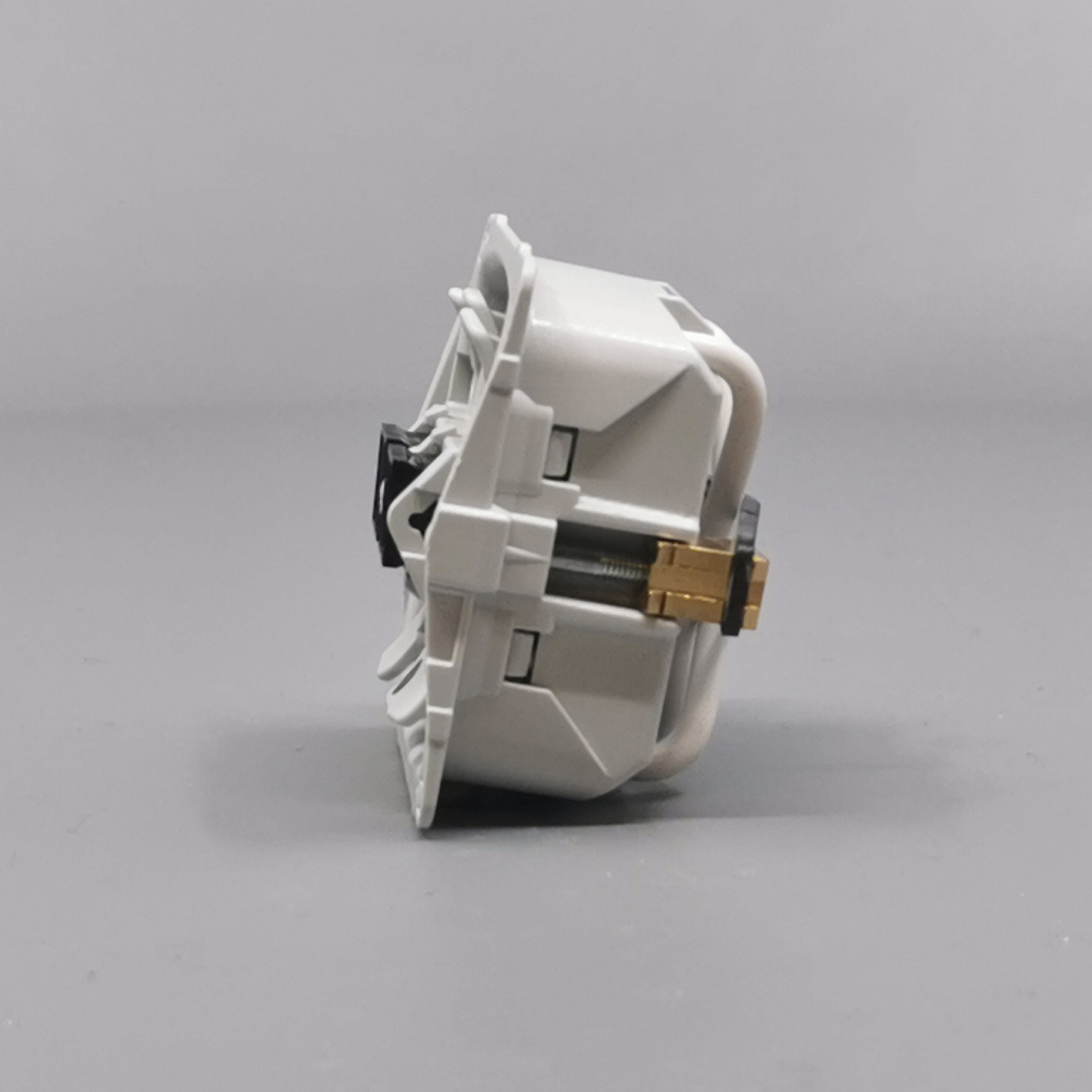 Fuga krydsningsafbryder 16A uden afdækning