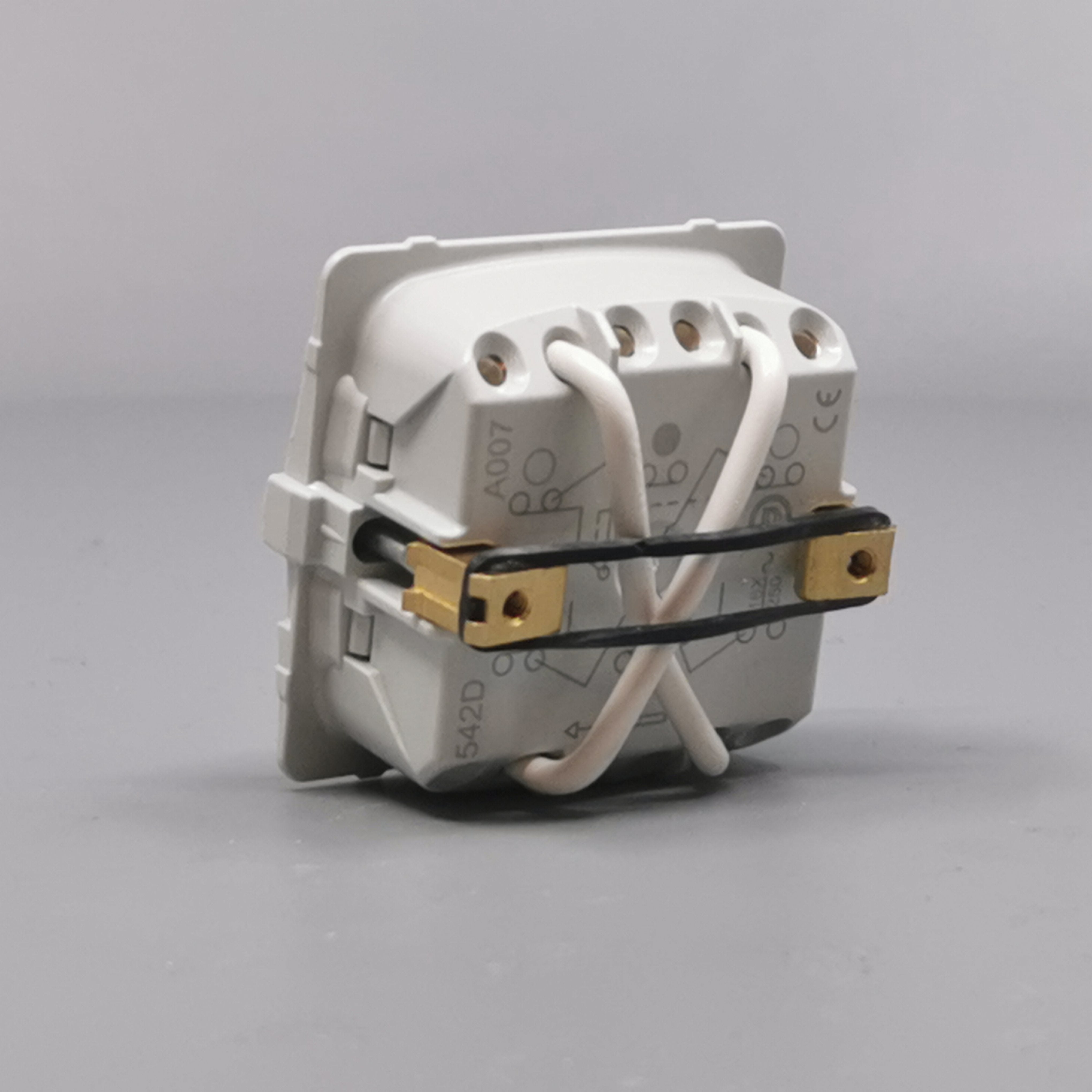 Fuga krydsningsafbryder 16A uden afdækning