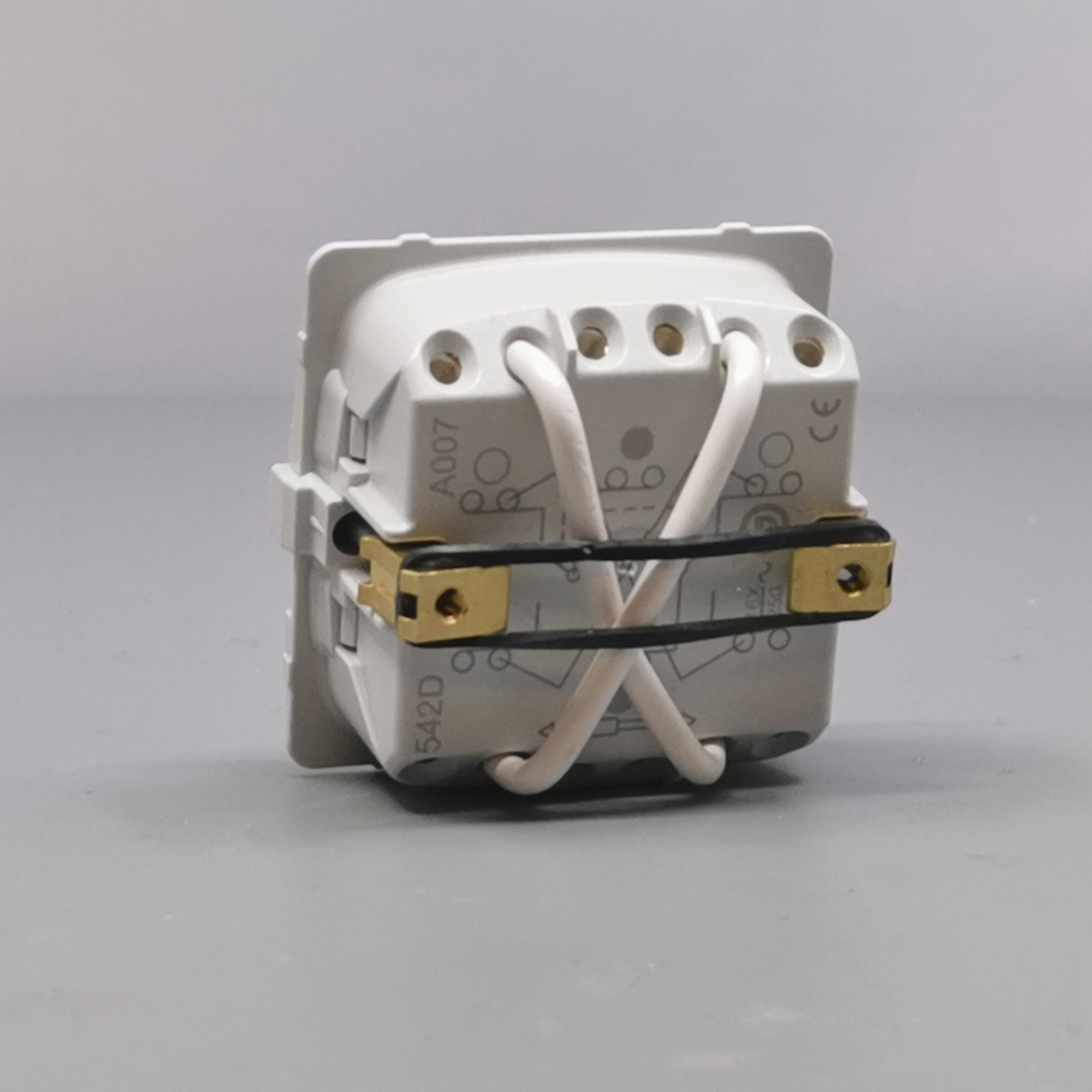 Fuga krydsningsafbryder 16A uden afdækning