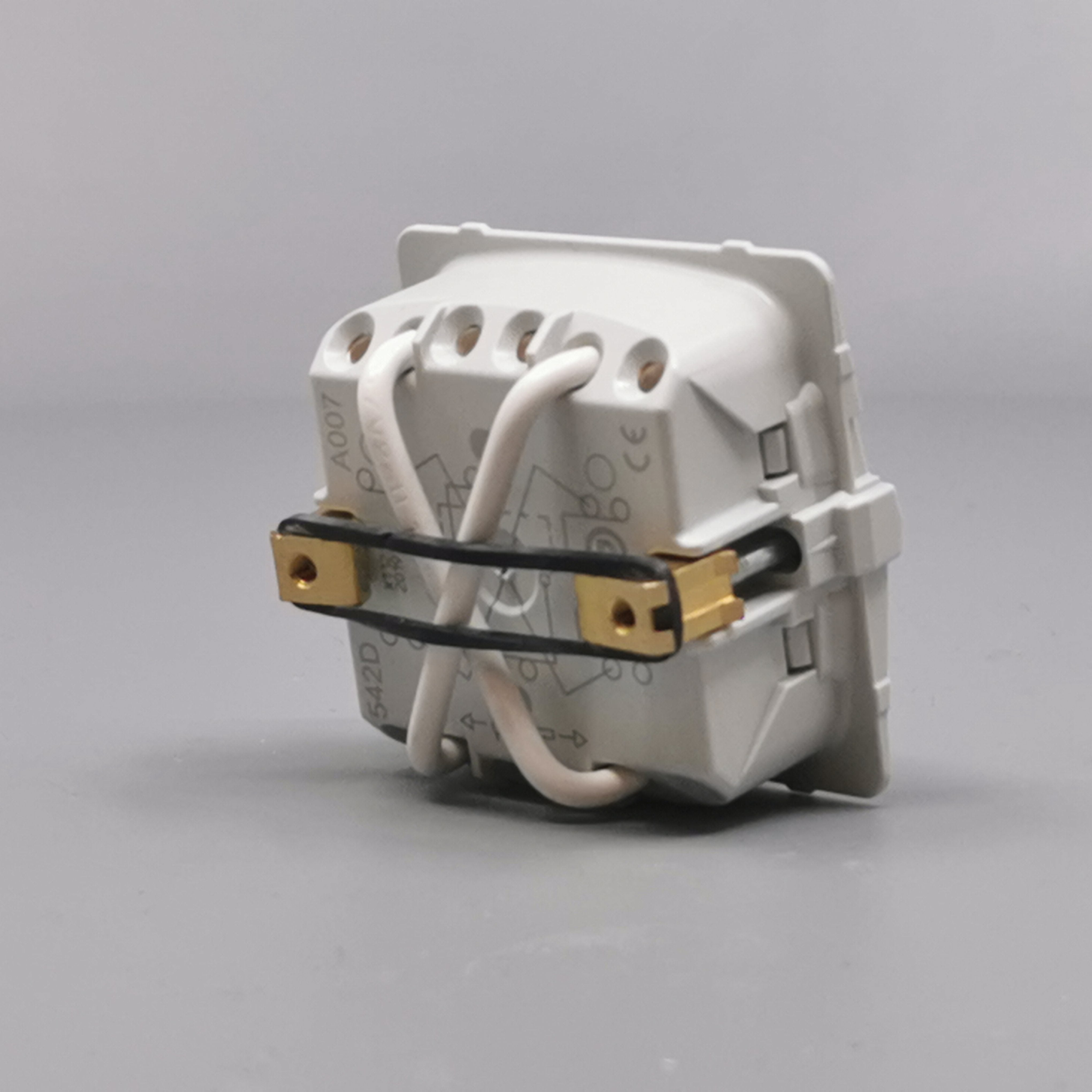 Fuga krydsningsafbryder 16A uden afdækning