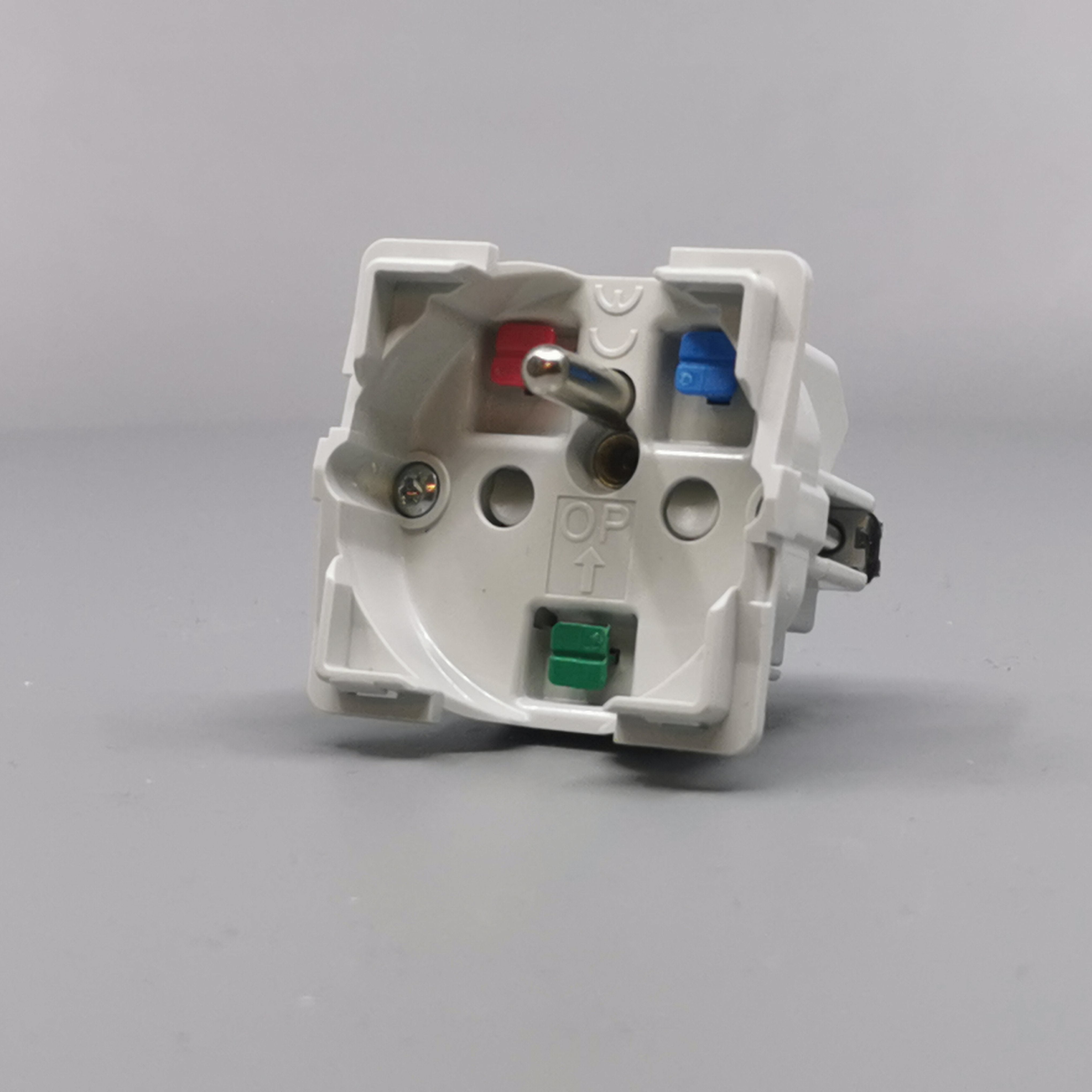 Fuga stikk. 2-pol med pindjord 1m uden afdækning